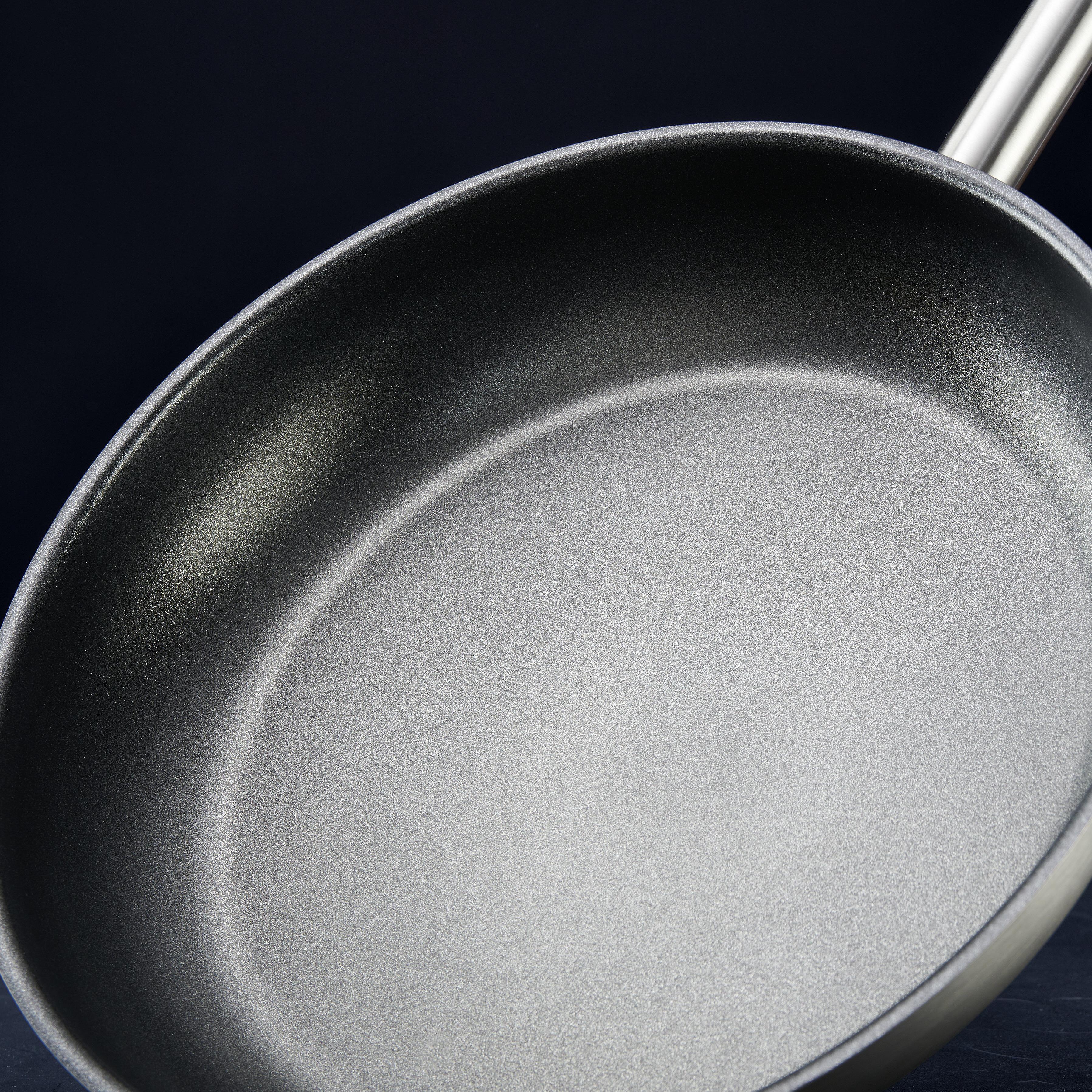 Serpenyő Átm.: Kb. 28cm Silver Line - nemesacél, Konventionell, fém (28/5,5cm) - Gourmesto