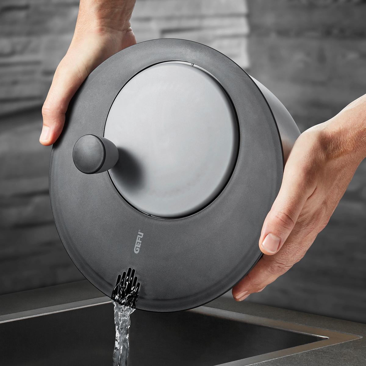 WIRÓWKA DO SAŁATY 28180 - kolor stalowy/czarny, Design, tworzywo sztuczne/metal (25/17,9cm) - Gefu