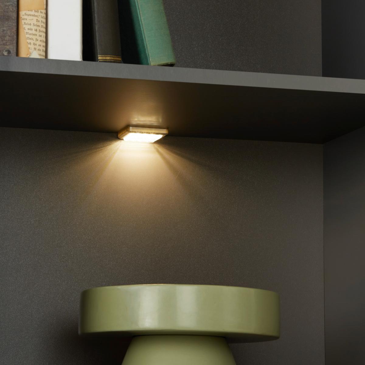 Fali Vitrin Bellano - Modern, faalapú anyag (55/126/38cm) - Mömax