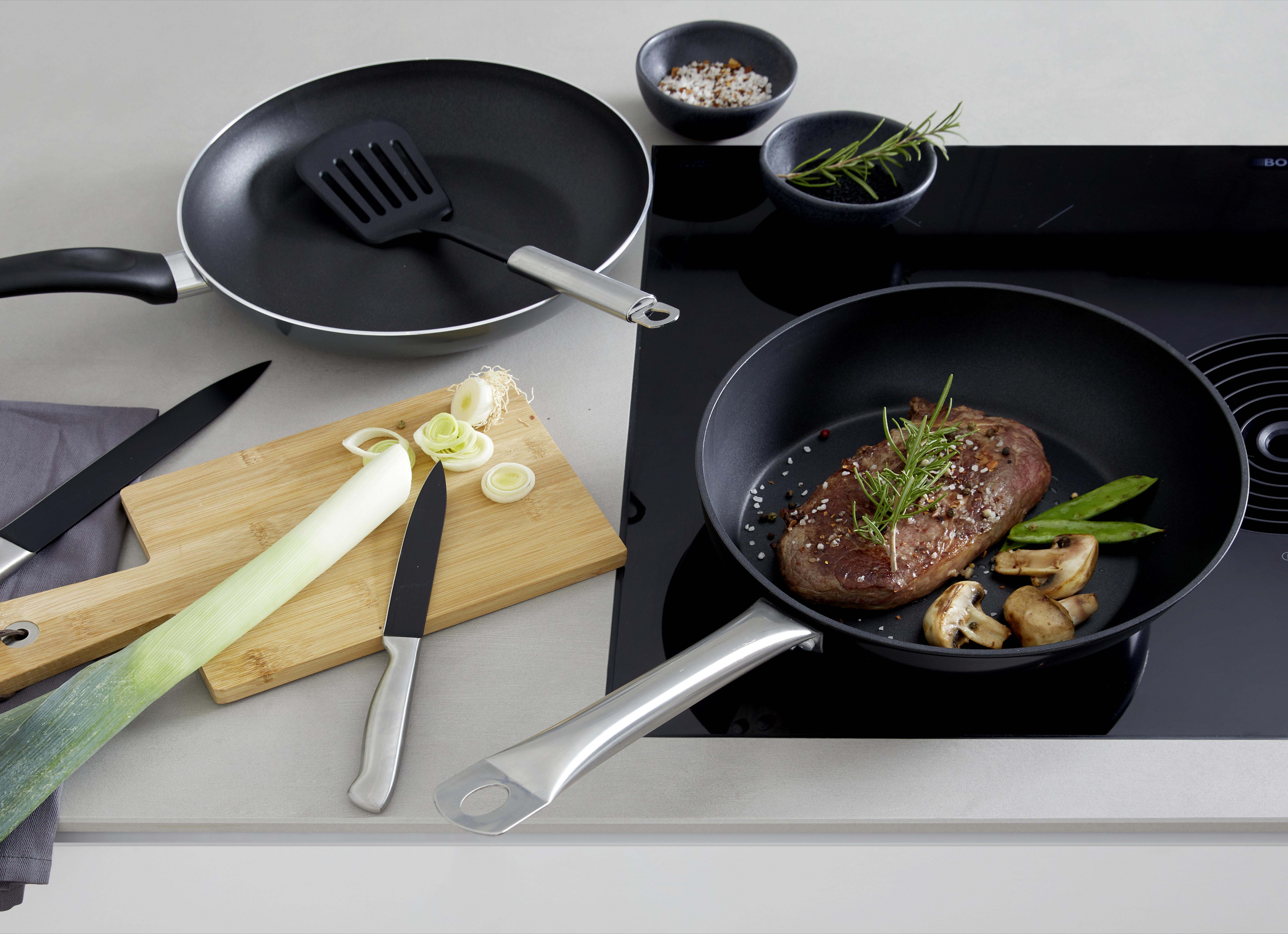 Bratpfanne Basic Ø ca. 28cm - Silberfarben/Schwarz, KONVENTIONELL, Kunststoff/Metall (28/5cm) - Mömax