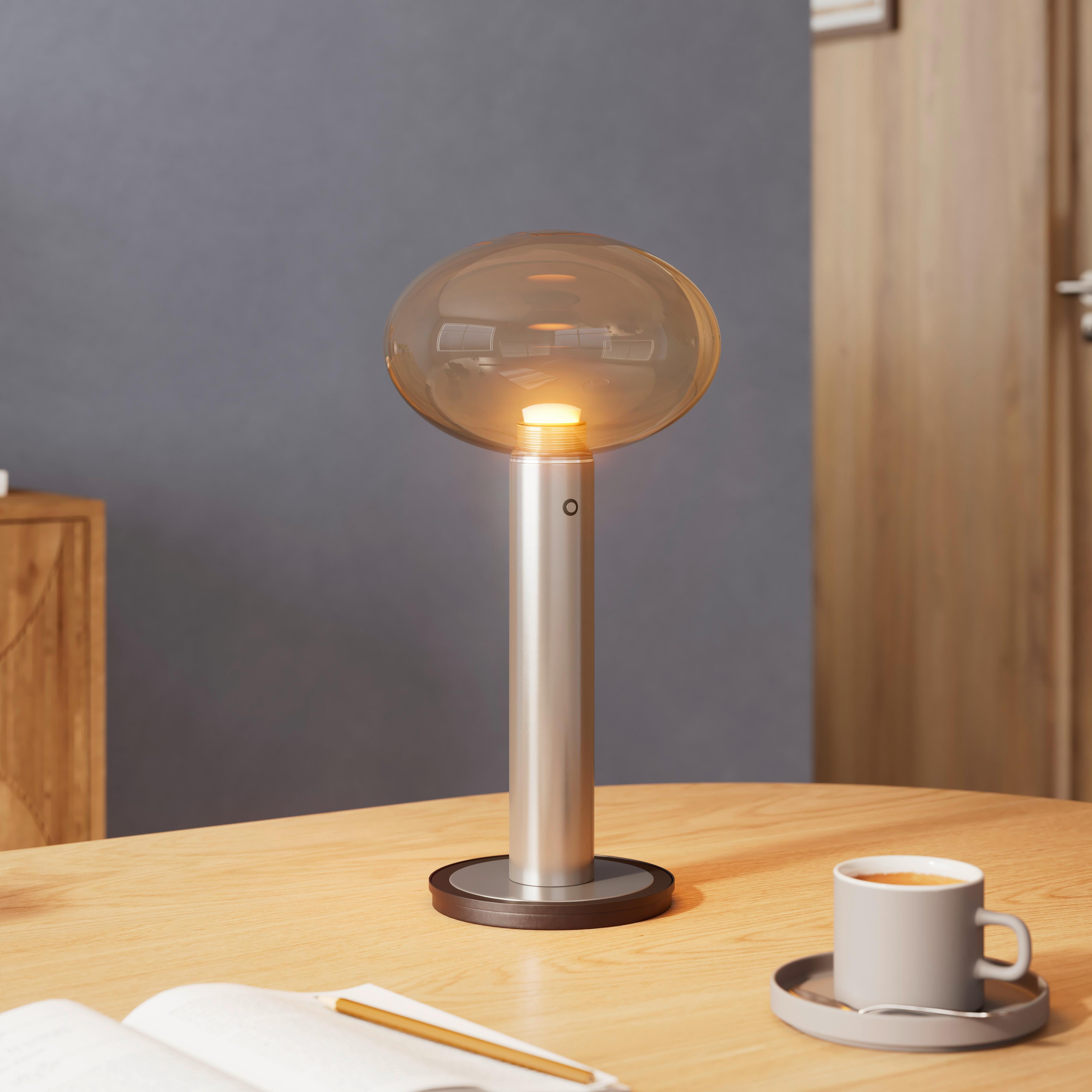 BORDSLAMPA SIOP - bärnstensfärgad/champagne, Modern, metall/glas (20/20/38,5cm)