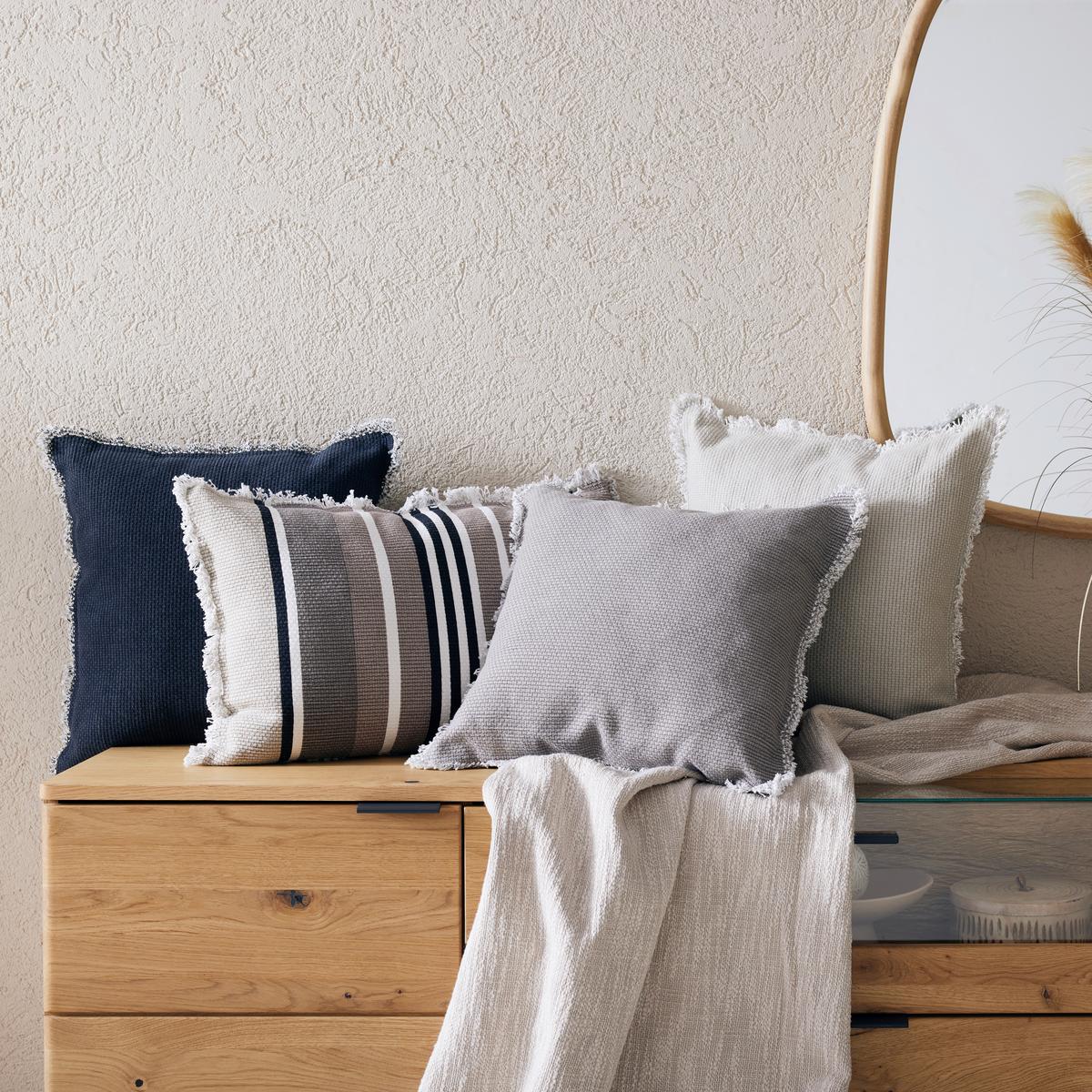 Díszpárna Laurenz - szürkésbarna, Modern, textil (45/45cm) - Modern Living