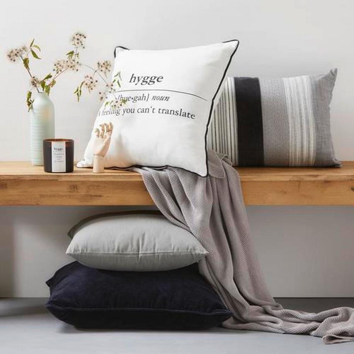 Sitzbank aus Akazie teilmassiv - Akaziefarben, Konventionell, Holz (160/45/40cm) - Zandiara