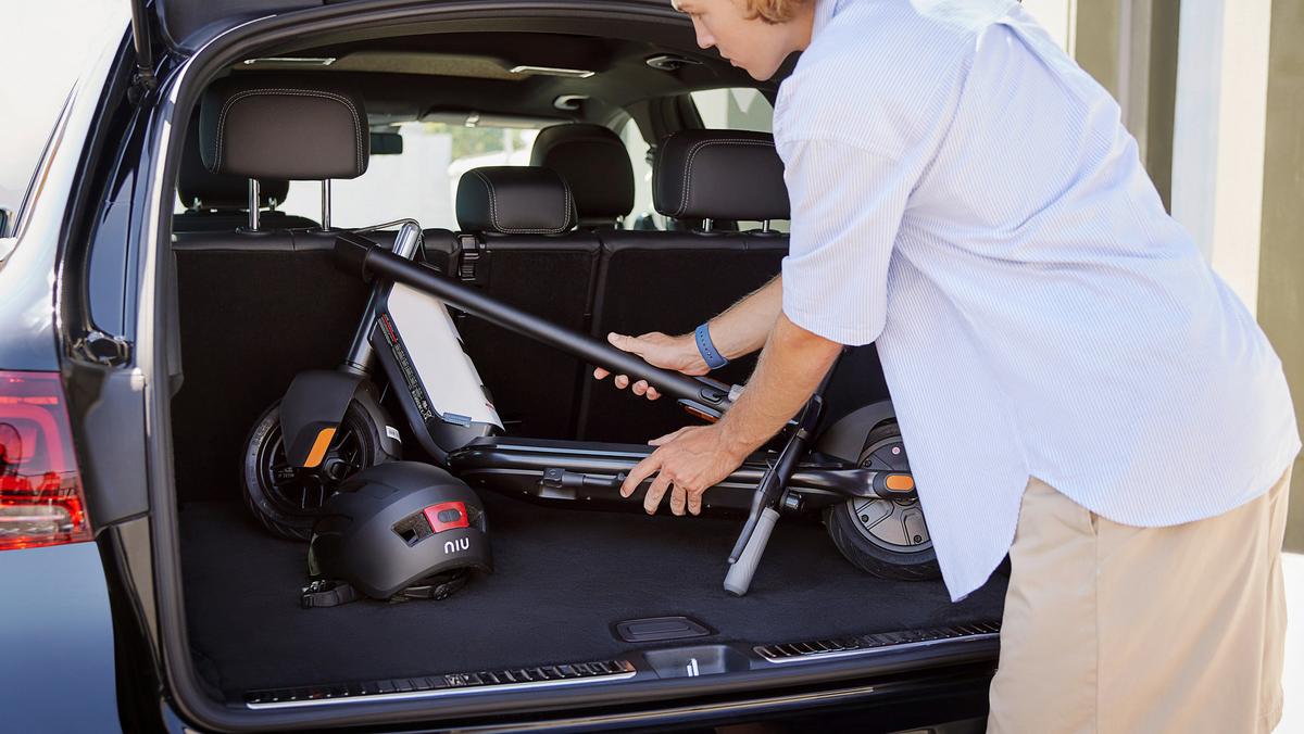 HULAJNOGA ELEKTRYCZNA NIU KQI1 SPORT - czarny, Konventionell, metal (111/52 (13,3)/120,2cm)