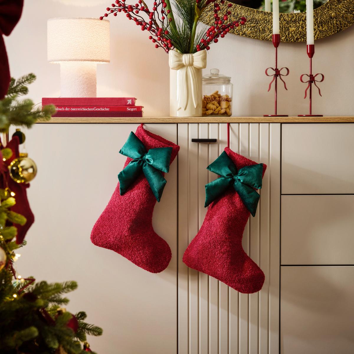 Dekorativni Obesek Santa -Paz- - rdeča/gozdno zelena, tekstil (25/38cm) - Mömax