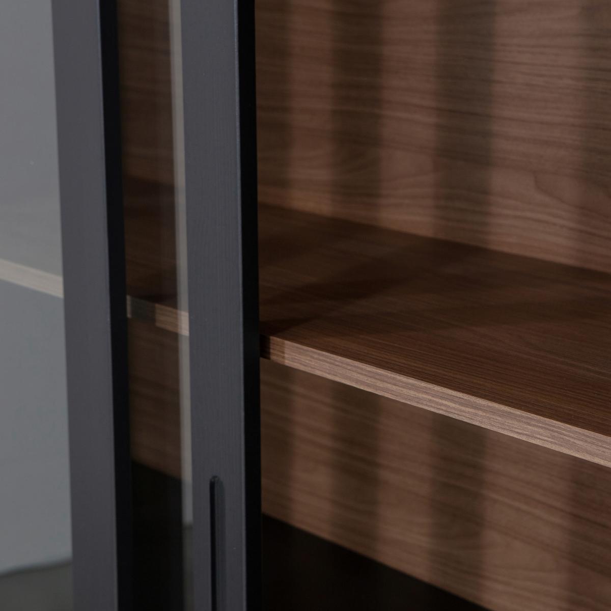 Vitrine James Schwarz/Walnussfarben B: 125cm - Nussbaumfarben/Walnussfarben, Design, Glas/Holz (125/200/57cm) - Livetastic