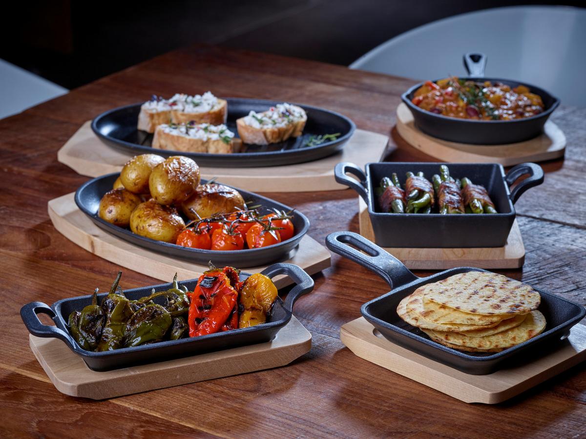 Servirna Ponev Blackstyle, 2 Kos - črna, Basics, kovina (25,4/15,8/3,2cm) - Echtwerk