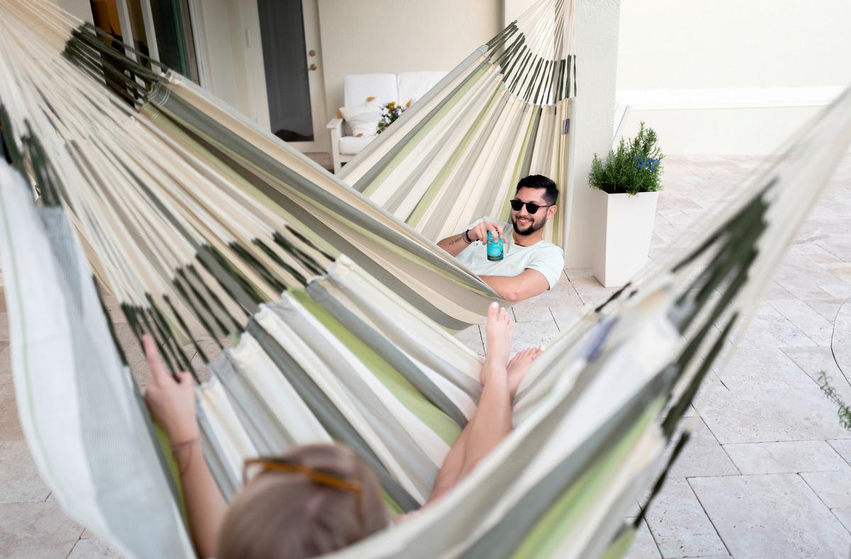 Hängesessel Kingsize Hammock Echtholz ca. 140x170x210 cm - Dunkelgrün/Weiß, KONVENTIONELL, Holz/Textil (140/170/210cm) - La Siesta