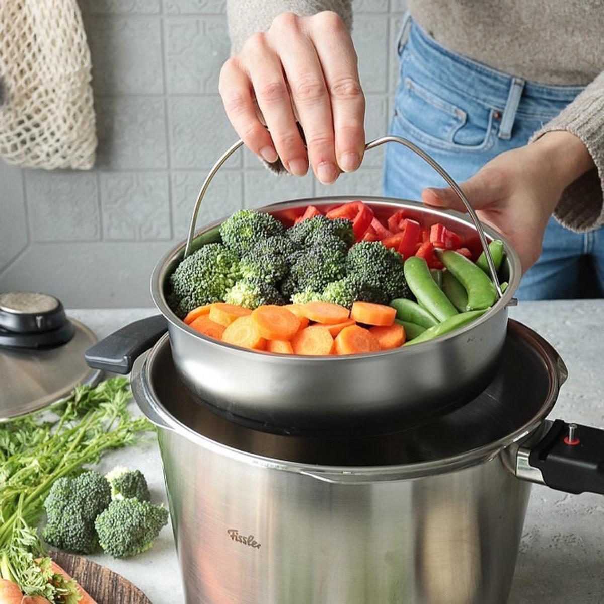 SZYBKOWAR 622-412-04-070/0 FISSLER - kolor srebrny, Basics, metal (22cm) - Fissler