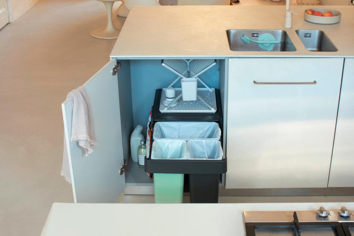 SORTOWNIK ODPADÓW DO ZABUDOWY 232541 - antracytowy/zielony, Basics, tworzywo sztuczne (40,4/39,6/48,1cm) - Brabantia