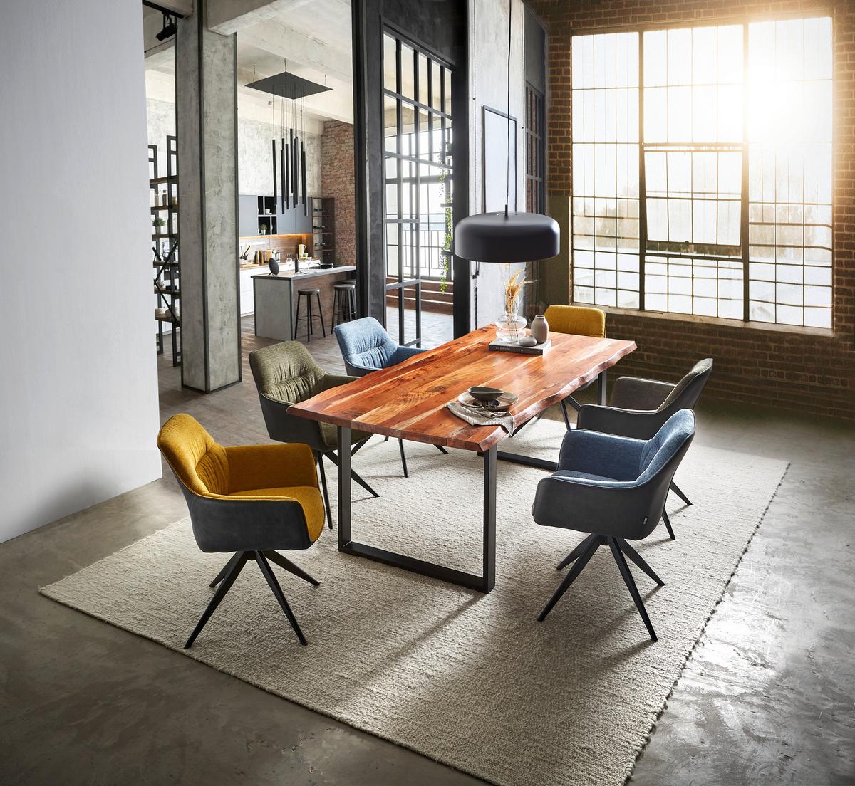 KRZESŁO Z PODŁOKIETNIKAMI AKITA - niebieski/czarny, Design, metal/tkanina (61.5/83.5/63cm) - Novel