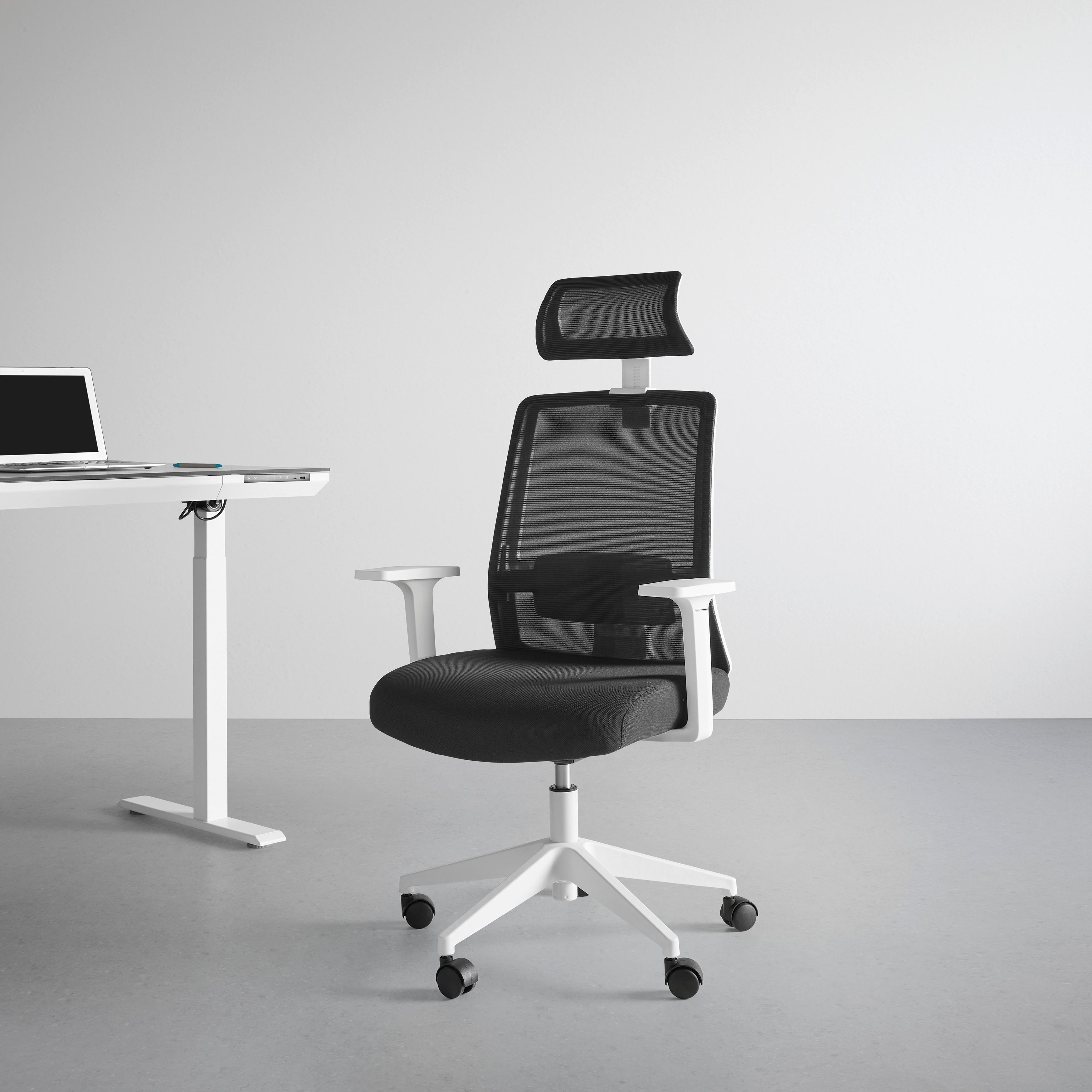 SNURRSTOL MARTHA - vit/svart, Modern, metall/textil (63/115-125/63cm) - Mömax