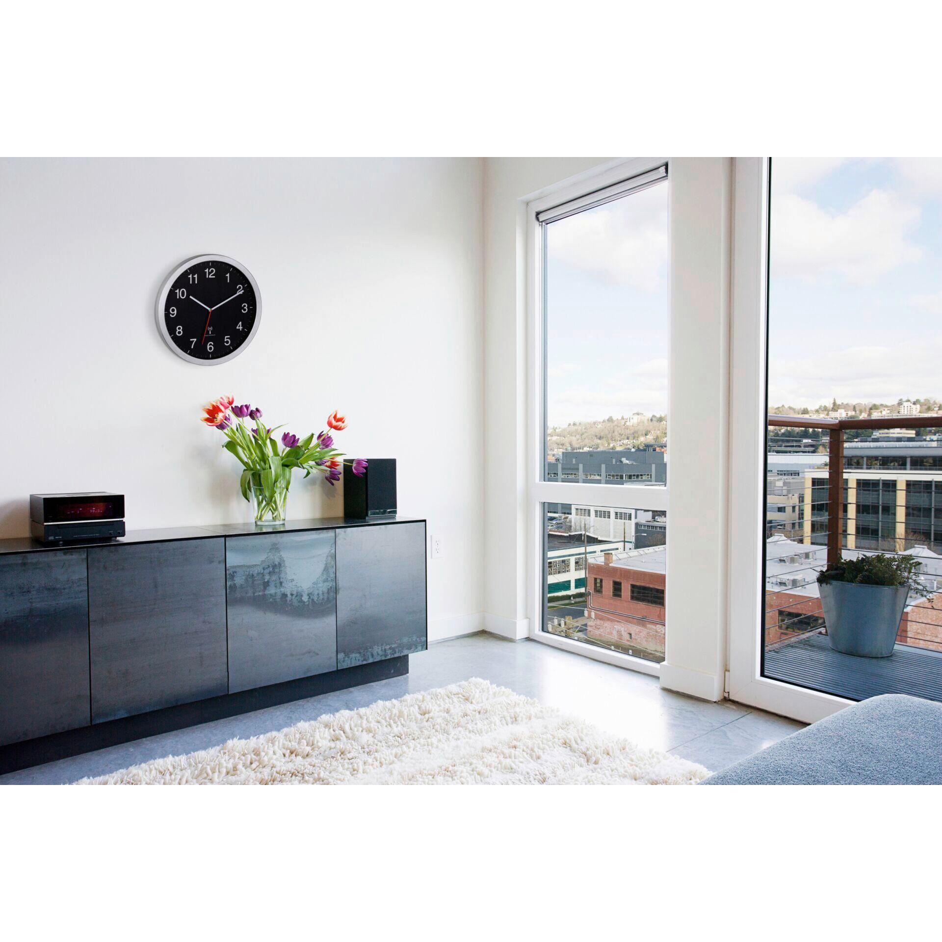 Funkuhr Wanduhr Schwarz/Silberfarben - Silberfarben/Schwarz, Basics, Kunststoff/Metall (40/5/40cm)