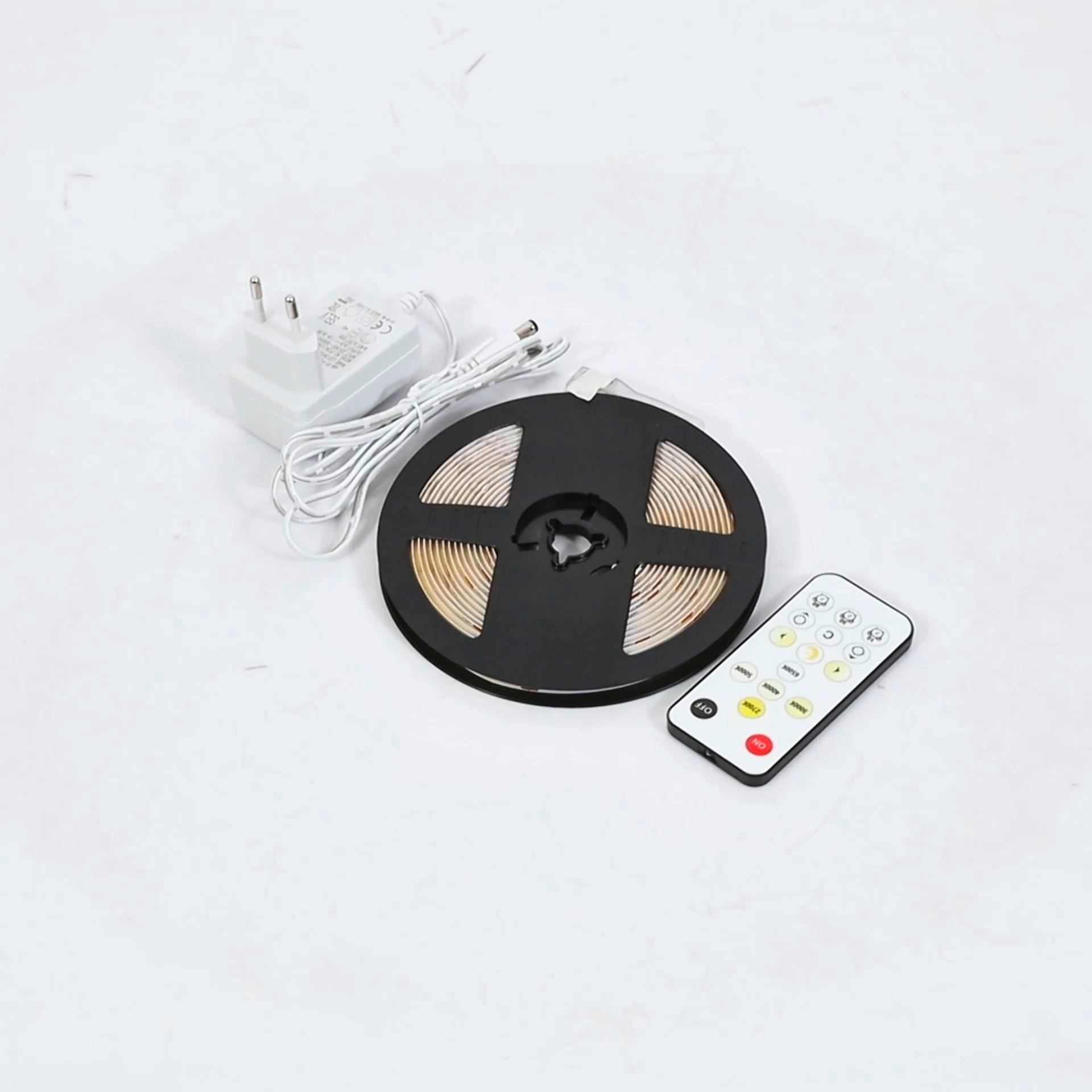 LED-LIST HOCH - vit, Modern, plast (500cm) - Mömax