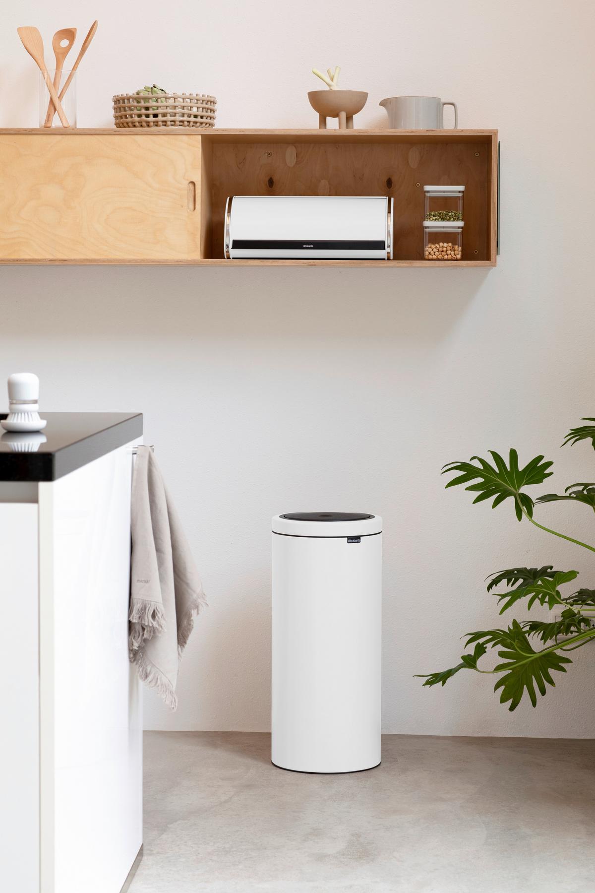 KOSZ NA ODPADY 483240 - biały, Basics, metal (29,3/67,9/38,0cm) - Brabantia