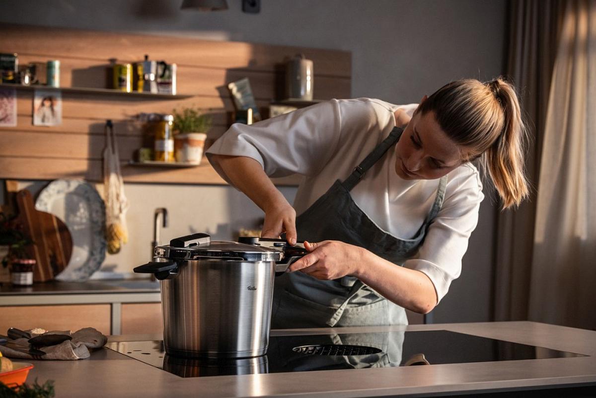SZYBKOWAR 602-410-06-070/0 FISSLER - kolor srebrny/kolor stalowy, Basics, metal (6l) - Fissler