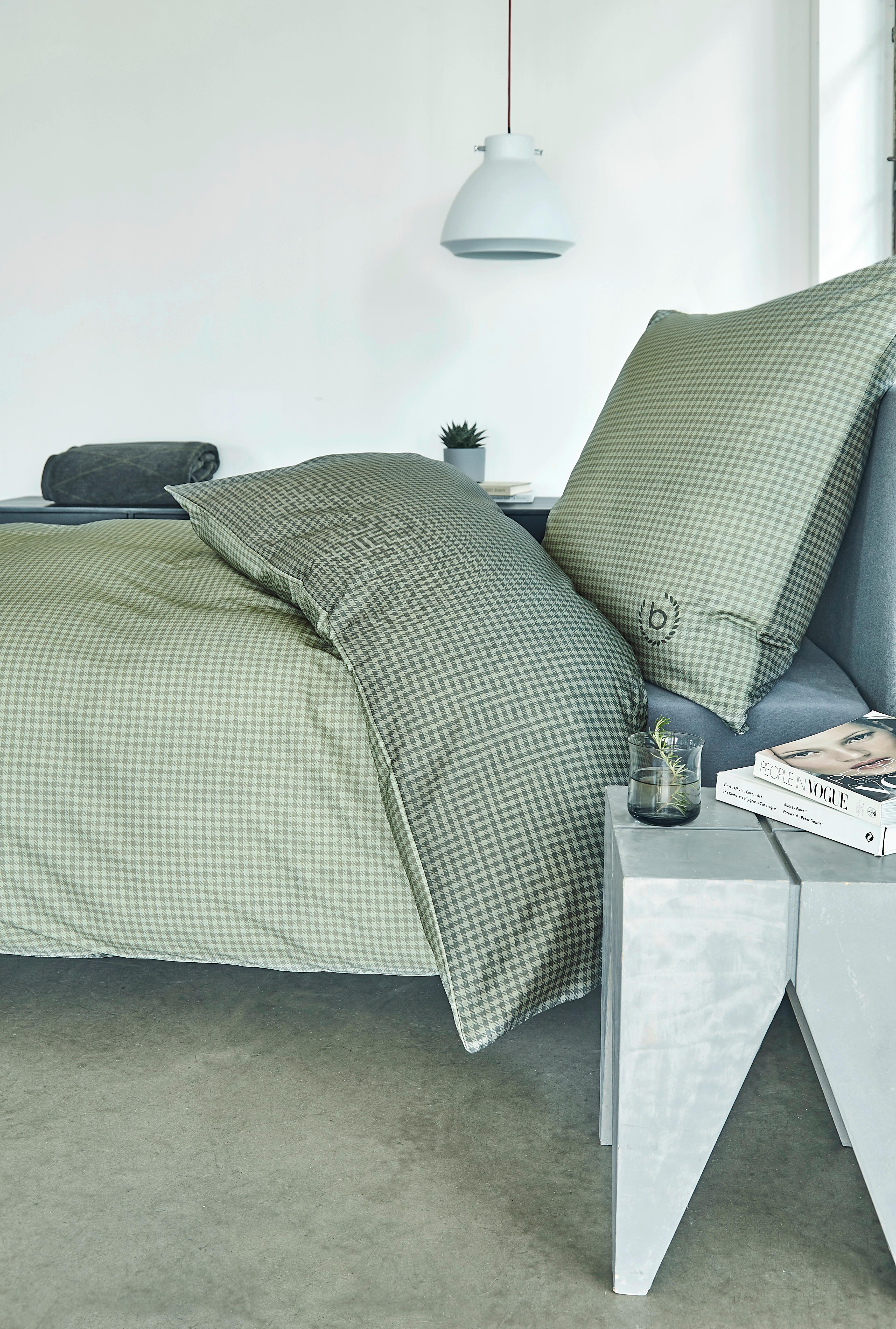 Bettwäsche Bugatti Satin ca. 135x200cm - Olivgrün/Grün, KONVENTIONELL, Textil (135/200cm) - Bugatti