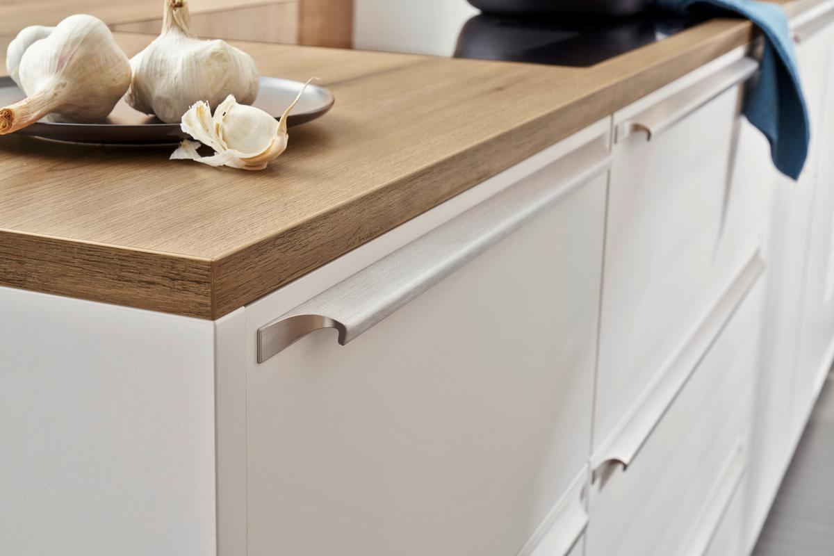 Einbauküche Soft Lack in Weiß/Eichefarben - Eichefarben/Weiß, MODERN, Holzwerkstoff - Nolte Küchen