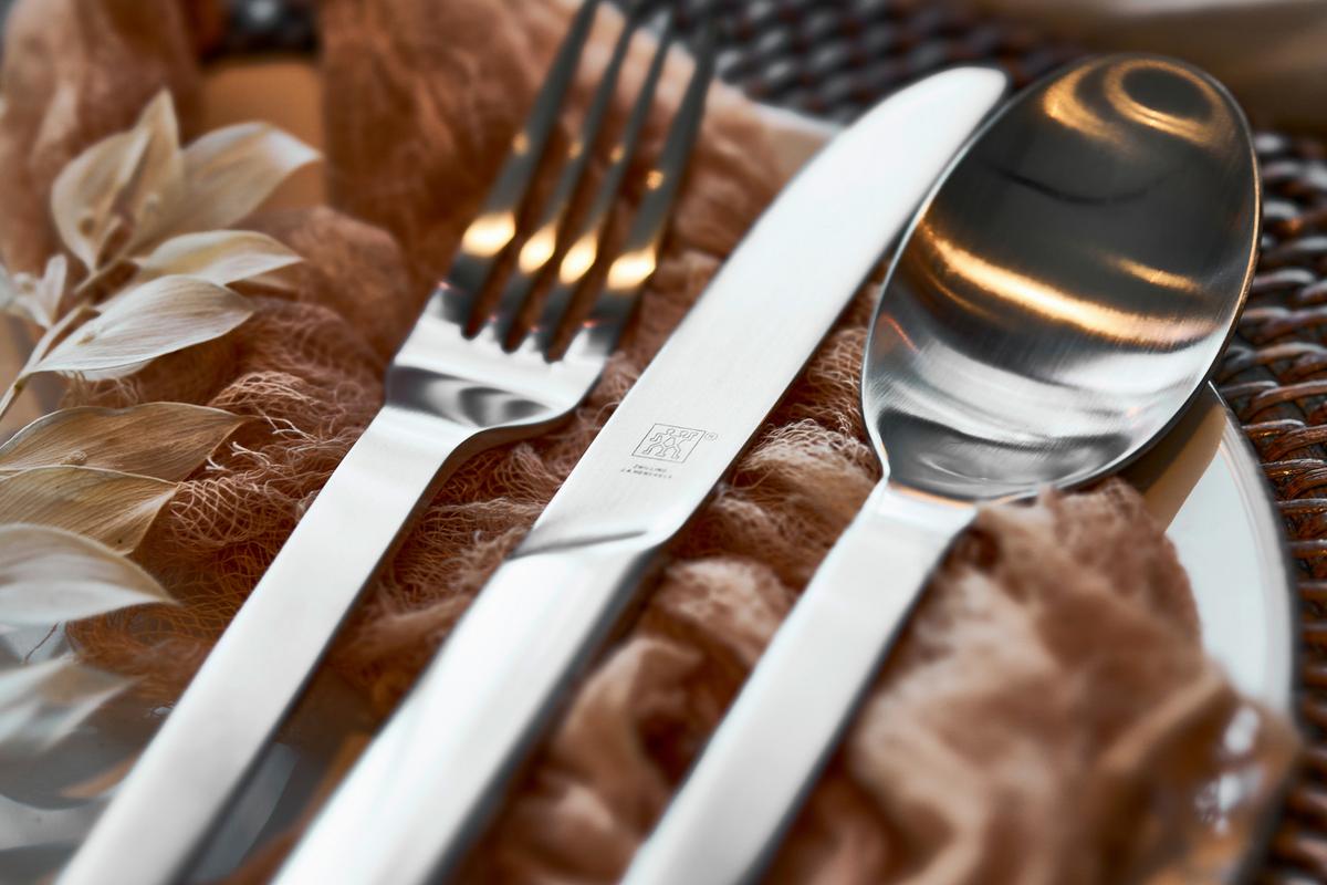 ZESTAW SZTUĆCÓW 1027164 ZWILLING - kolor srebrny, Basics, metal - Zwilling