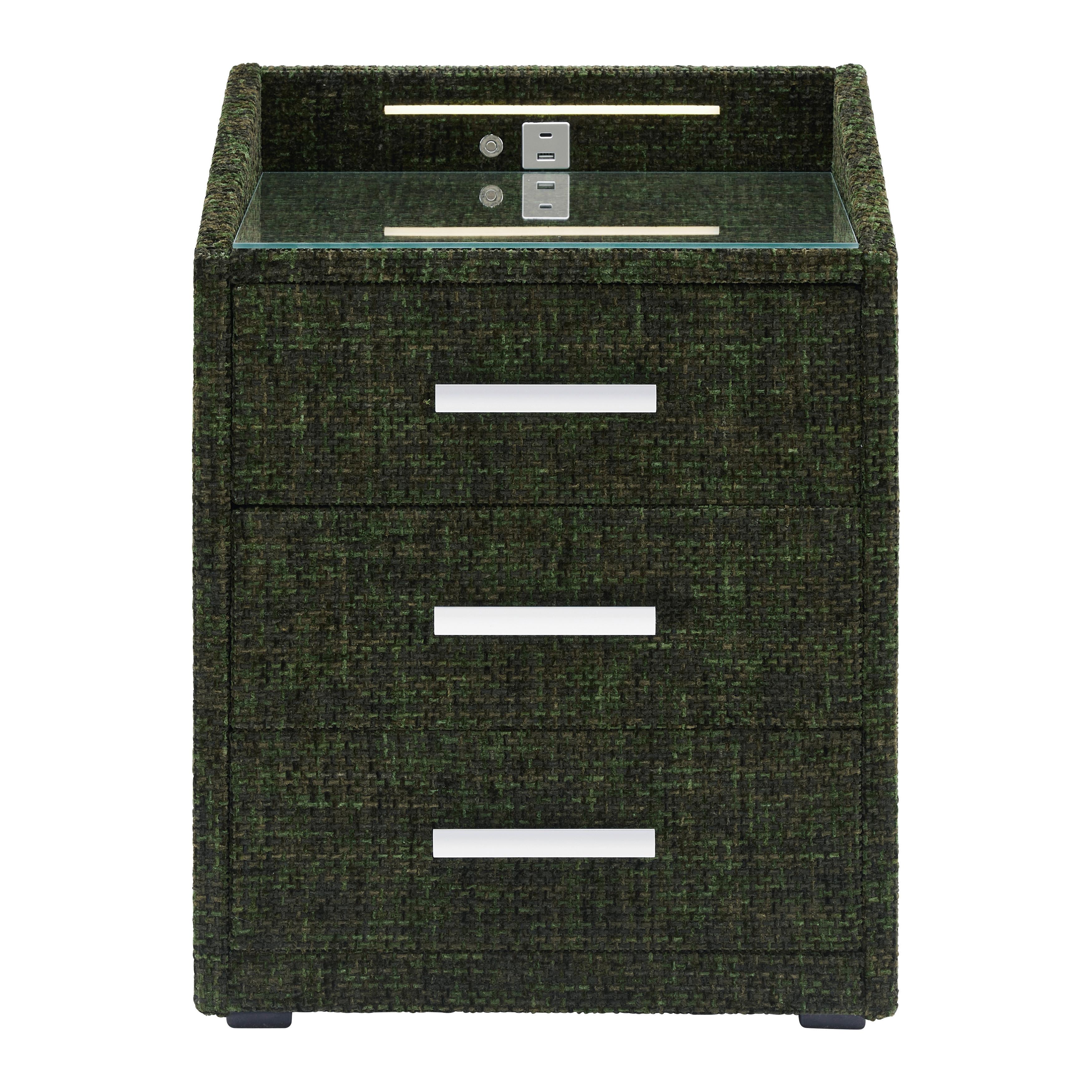 Nachtkästchen Moon Grün mit USB- und Typ C-Anschluss - Silberfarben/Schwarz, Konventionell, Holzwerkstoff/Kunststoff (47/61/46cm) - Premium Living