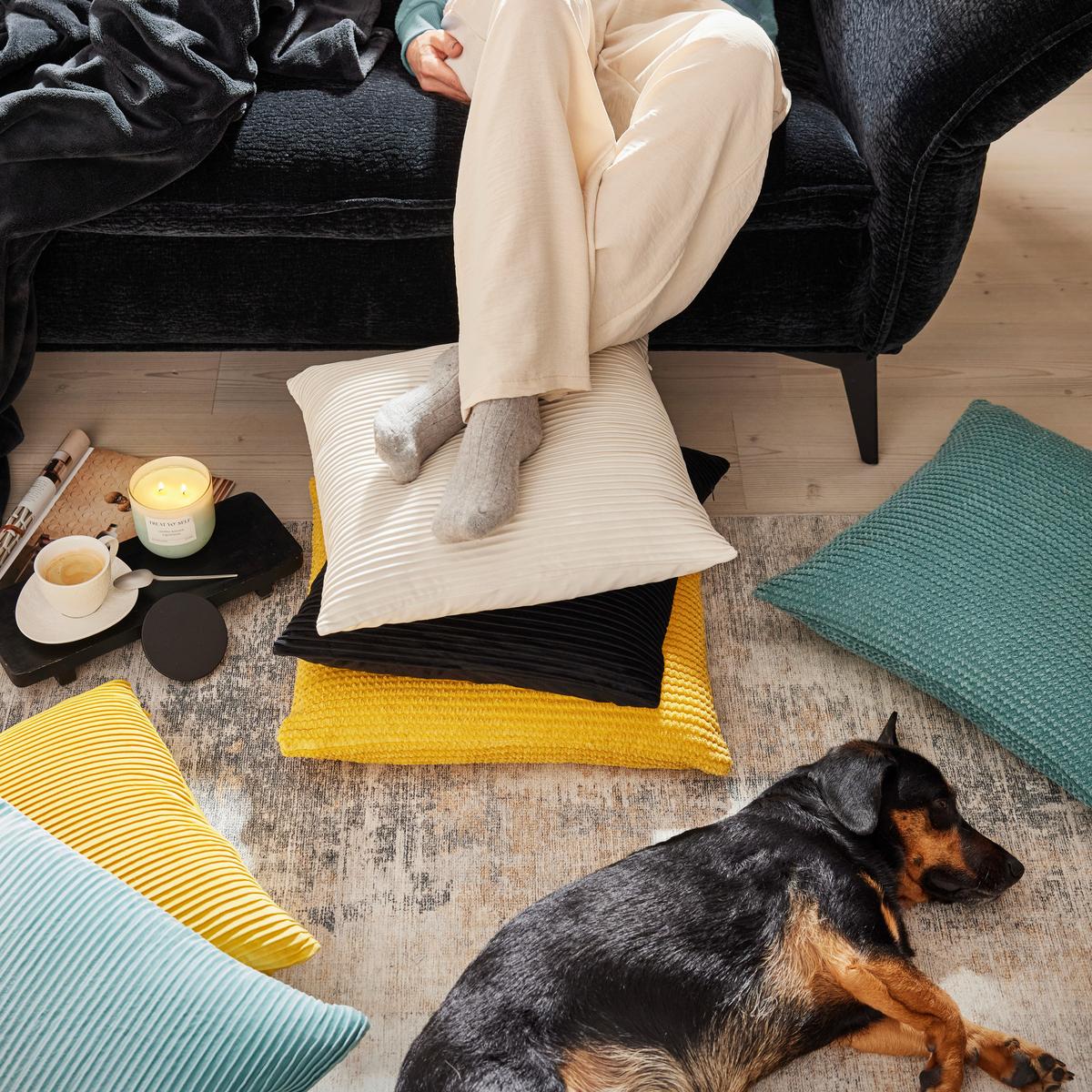 Kissenhülle Maxima in Gelb ca.50x50cm - Messingfarben, Textil (50/50cm) - Premium Living