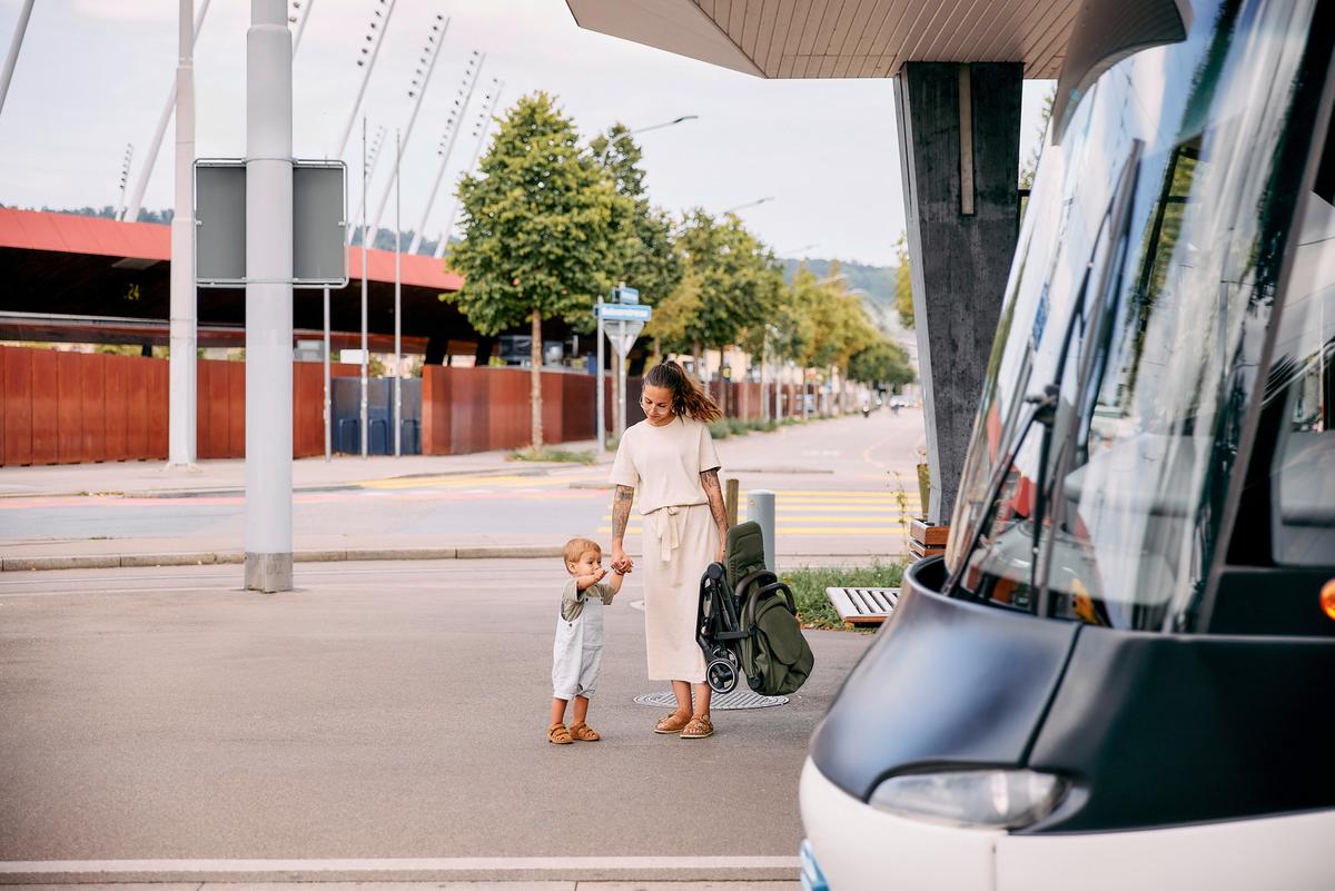 WÓZEK SPACEROWY PING 3 TRAVEL - czarny/ciemnozielony, Basics, metal (51/107/81cm) - ABC Design