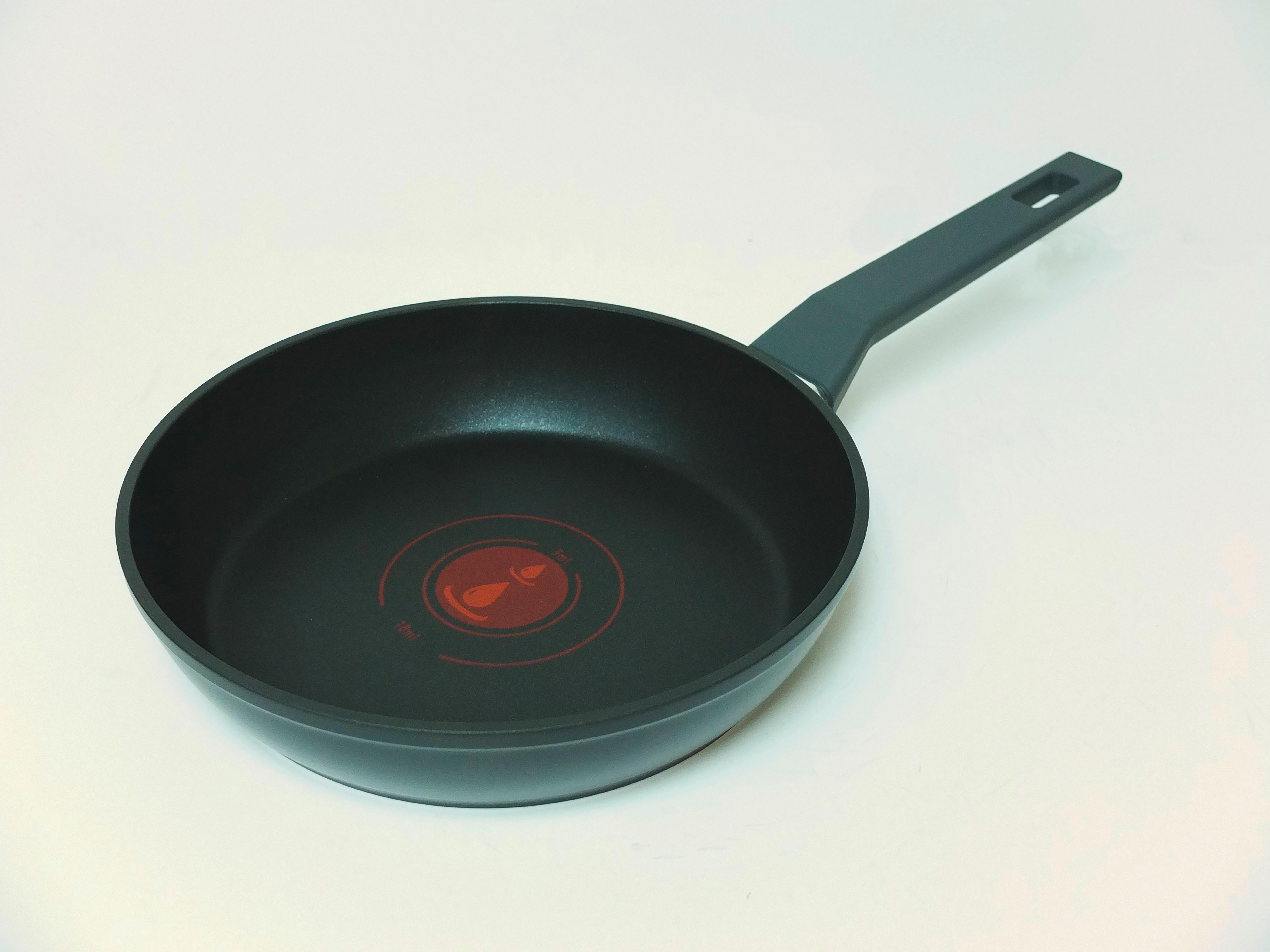 STEKPANNA CONNY - svart, Klassisk, metall (28/6,2cm) - Mömax