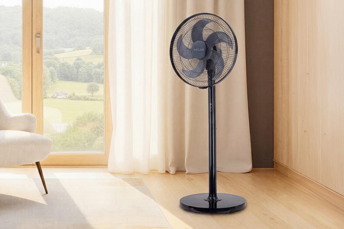WENTYLATOR STOJĄCY CHALAWAN - czarny, Basics, tworzywo sztuczne/metal (44/39/129cm) - Mican