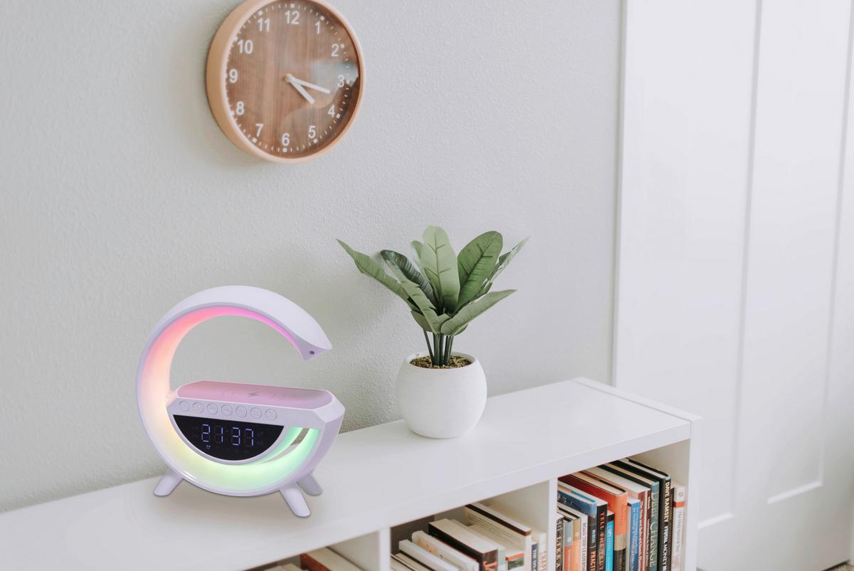 LED Asztali Lámpa Ovi - fehér, Modern, műanyag (24/8/23cm) - Mömax