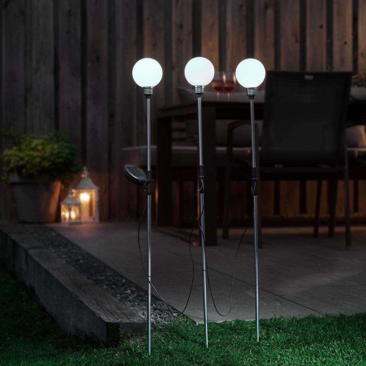 Lampă solară QIML - alb/negru, Modern, plastic/metal (82,5cm) - Modern Living