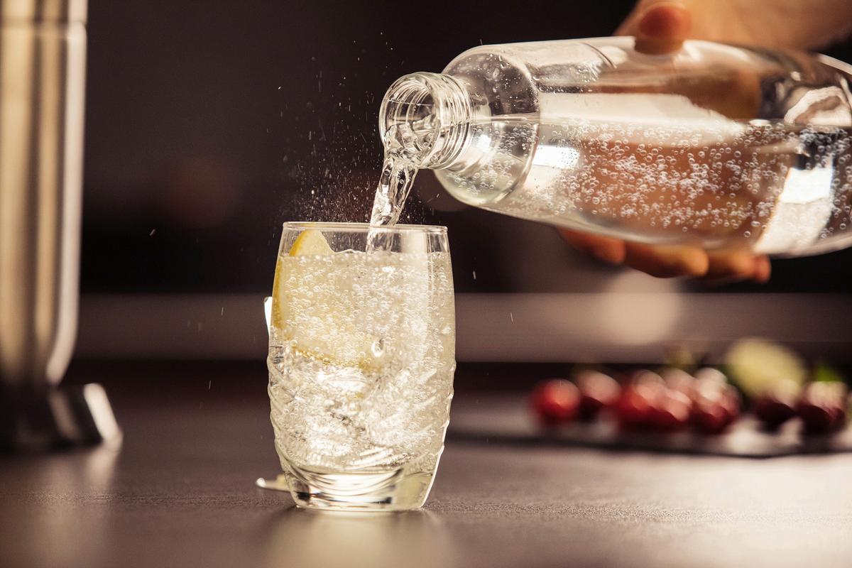 SATURATOR DUO TITAN - antracytowy, Basics, tworzywo sztuczne/metal (15.8/44/31cm) - SodaStream