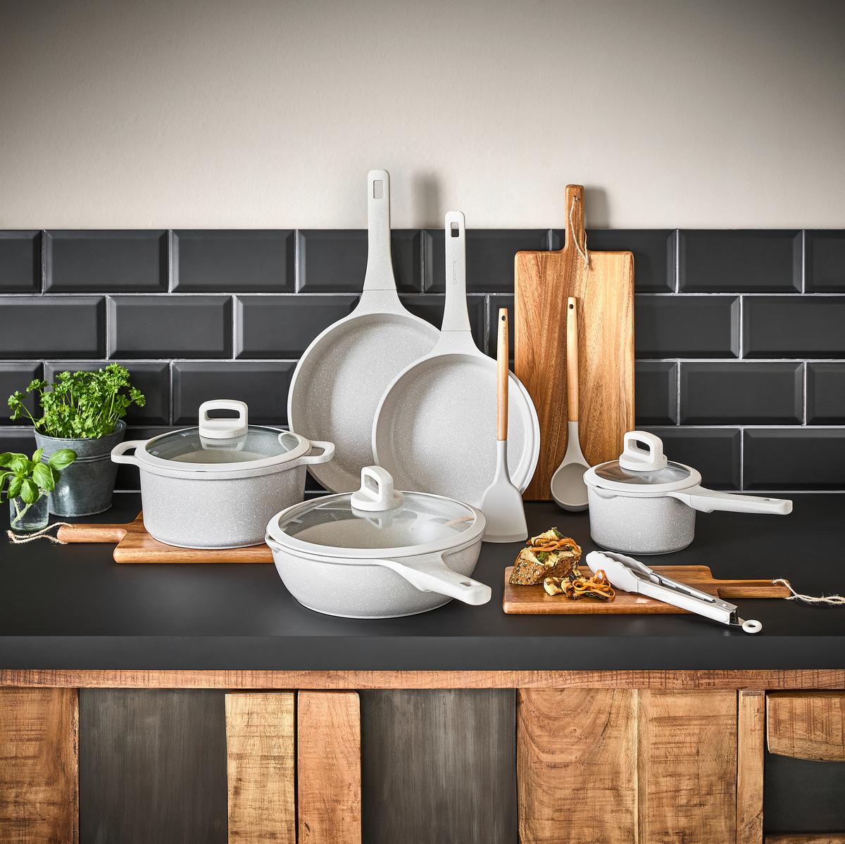 ZESTAW GARNKÓW SAHARA - beżowy/przejrzysty, Basics, tworzywo sztuczne/metal - Homeware Profession.