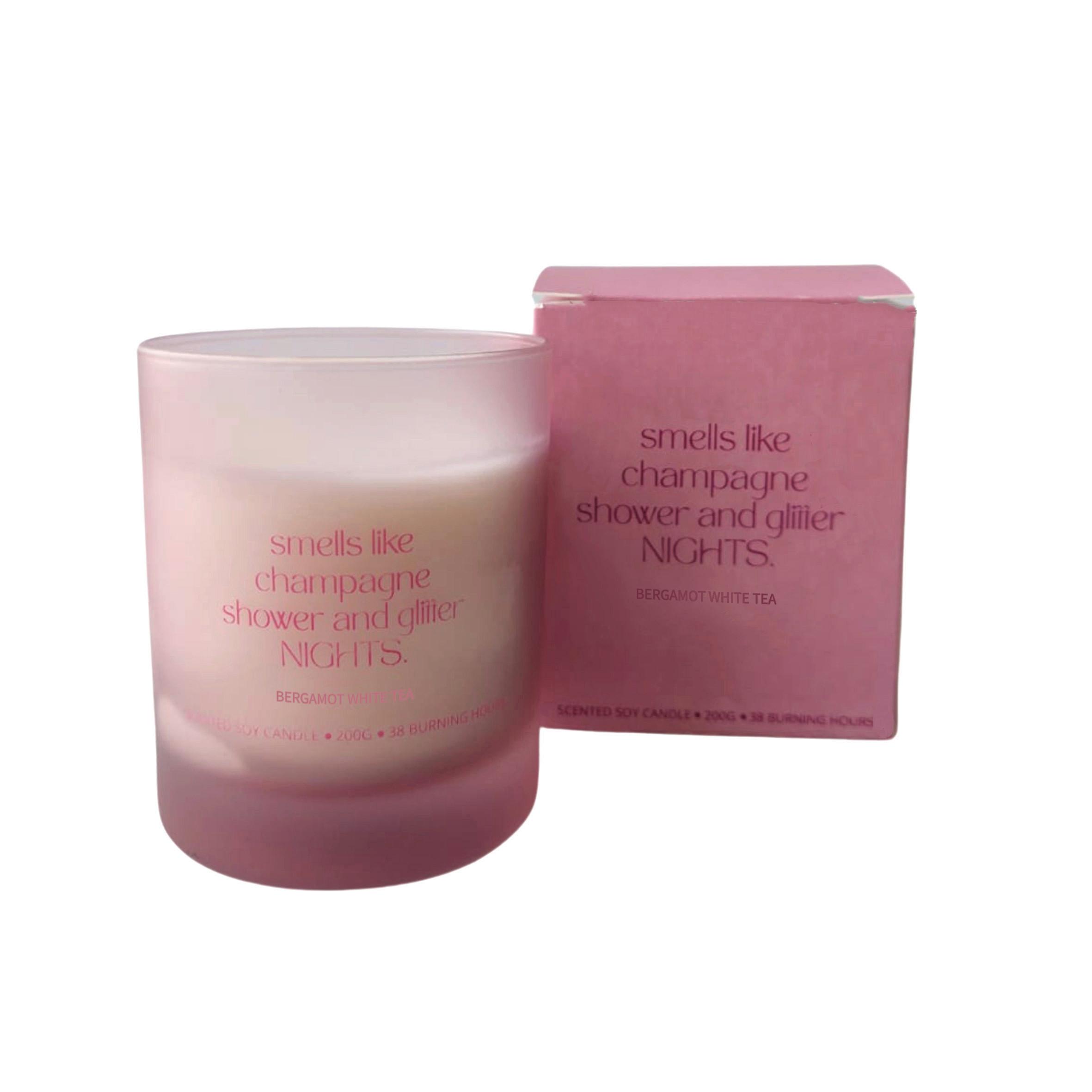 Lumânare parfumată cca. 38h Ella - lila/roz aprins, Konventionell, sticlă/materiale naturale (7,9cm) - Mömax