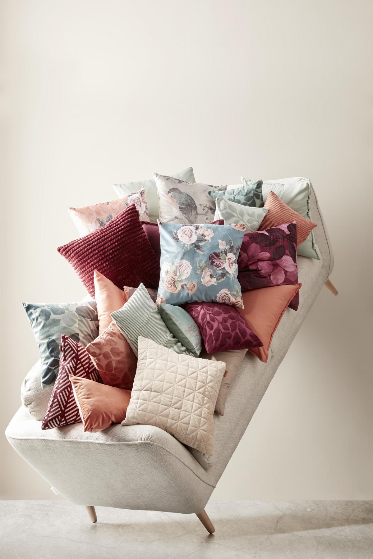 Kissenhülle Mary aus Samt ca. 45x45 cm - Naturfarben, Modern, Textil (45/45cm) - Modern Living