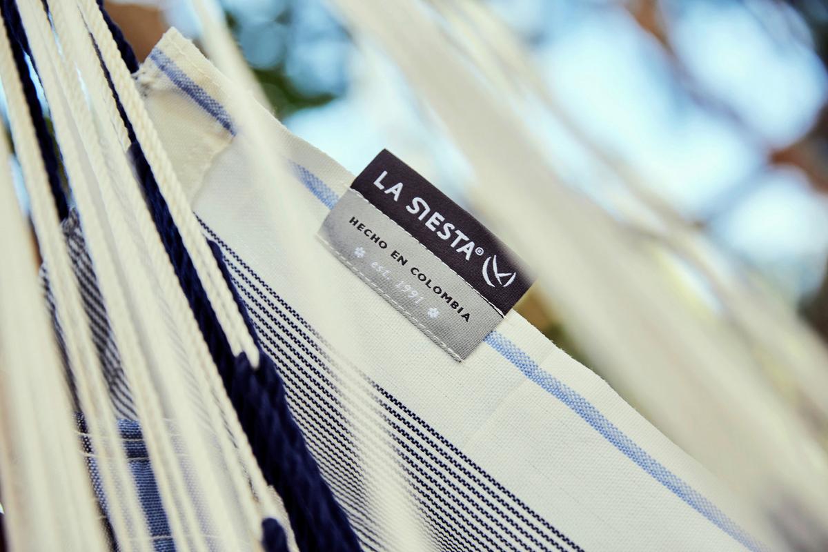 Hängesessel Comfort Hammock Echtholz ca. 110x160x180 cm - Weiß/Dunkelblau, KONVENTIONELL, Holz/Textil (110/160/180cm) - La Siesta