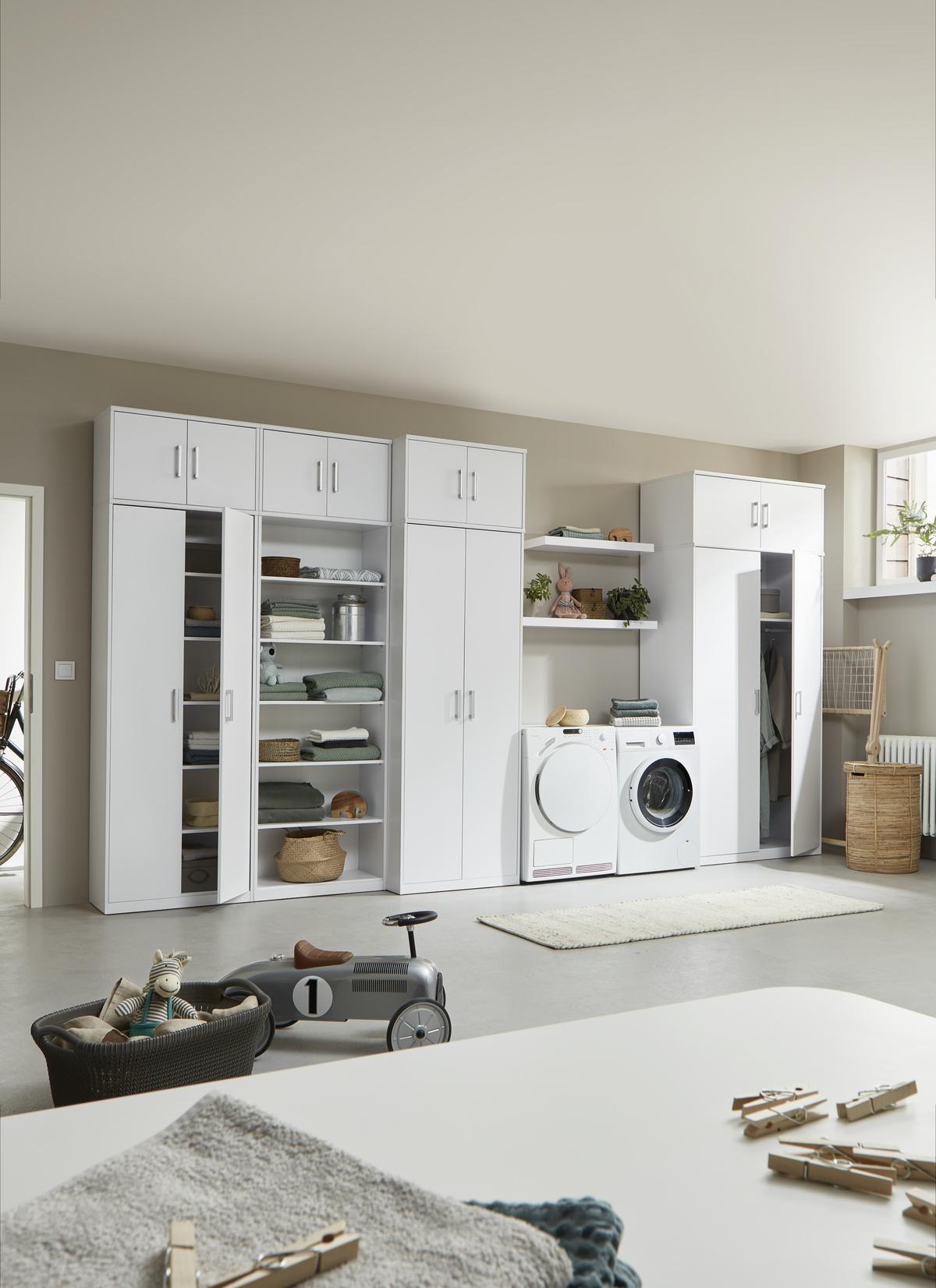 SZAFA UCHYLNA EASY - kolor srebrny/biały, Basics, materiał drewnopochodny/tworzywo sztuczne (106/194/54cm) - Xora