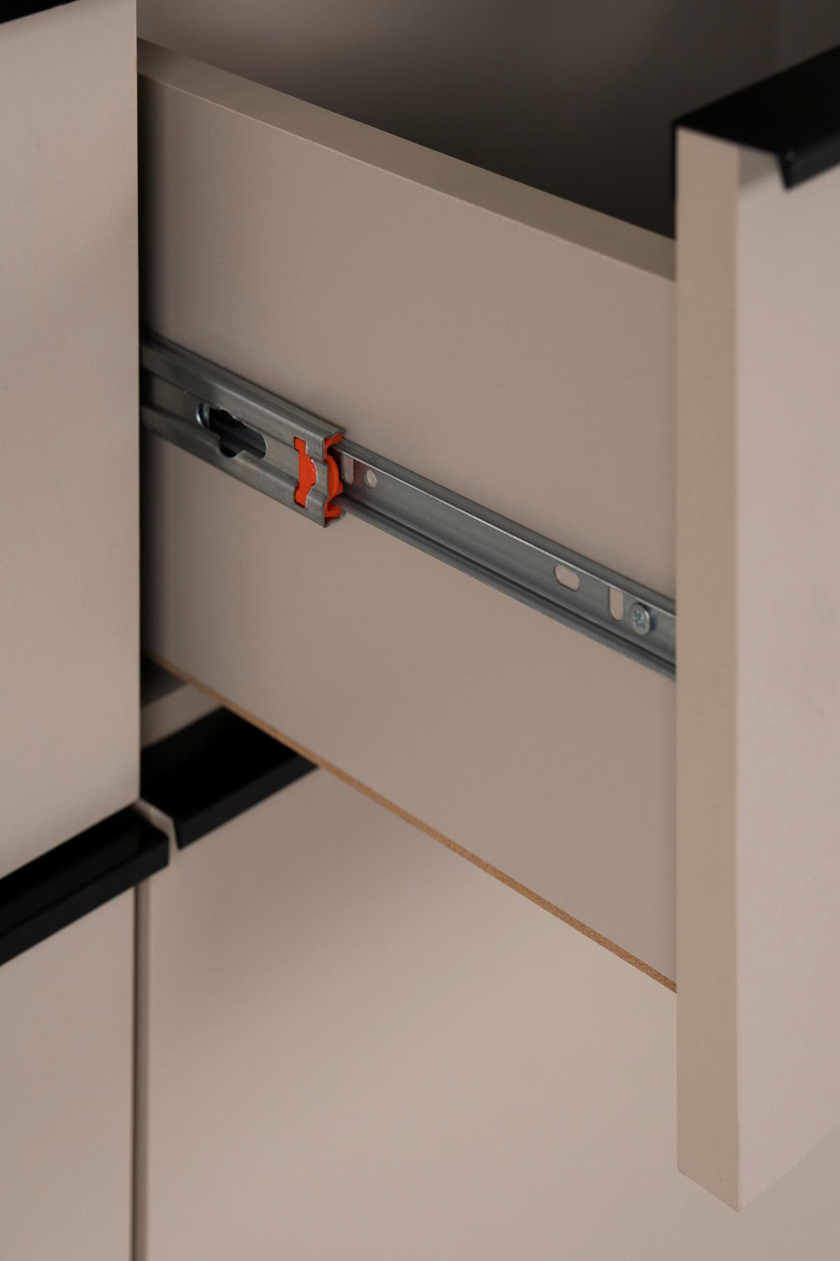 Široka Komoda Arona, Peščena Barva, Črna - črna/peščene barve, Konvencionalno, kovina/umetna masa (175/90/38cm) - Livetastic