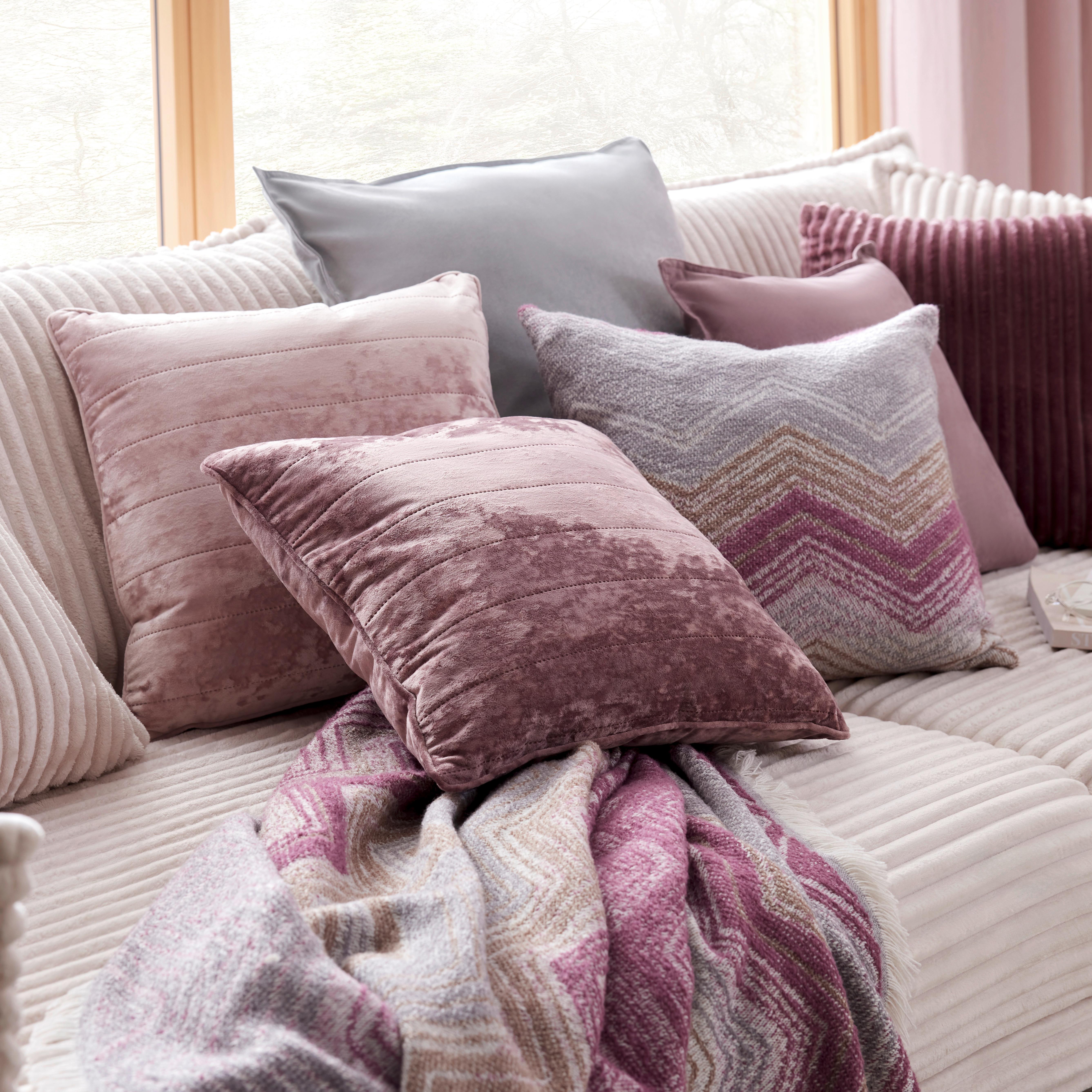 Pătură pufoasă Zickzack - alb/fruct de pădure, Modern, textil (130/170cm) - Mömax