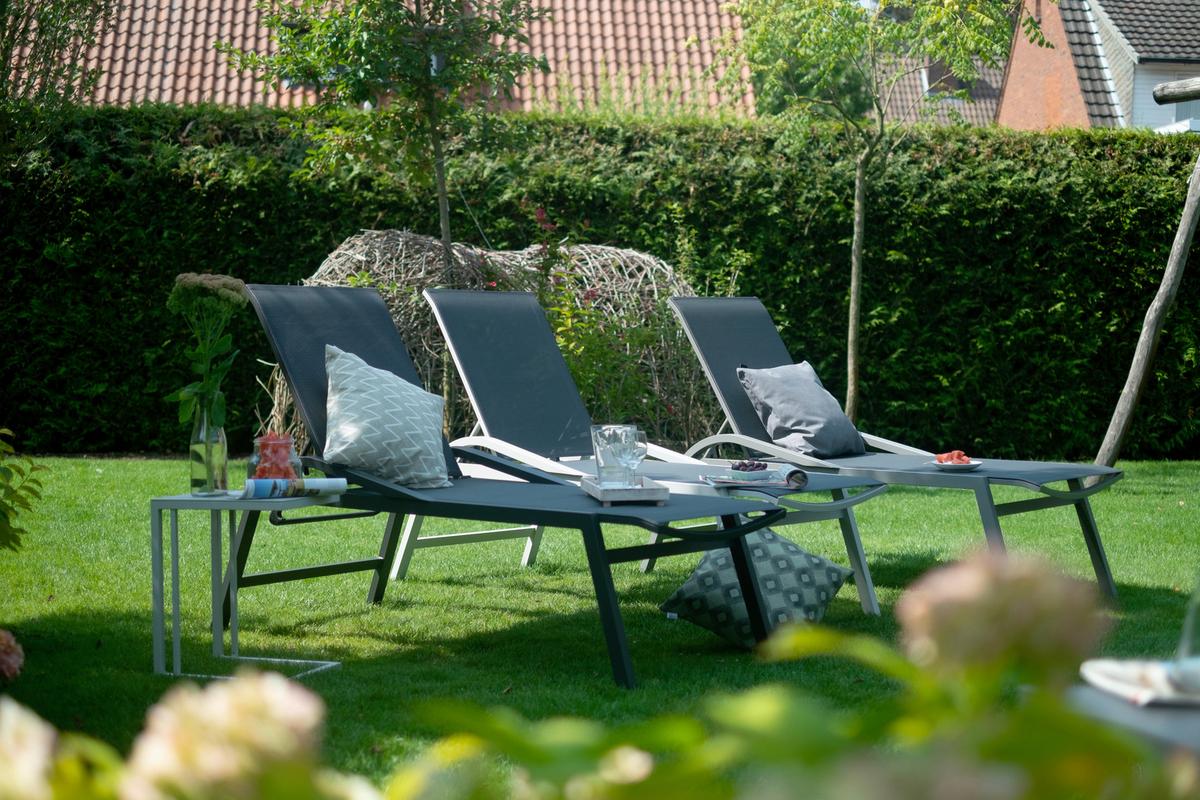 Gartenliege Milos Anthrazit - Anthrazit, Basics, Kunststoff/Metall (64,5/117/176,5cm) - Siena Garden