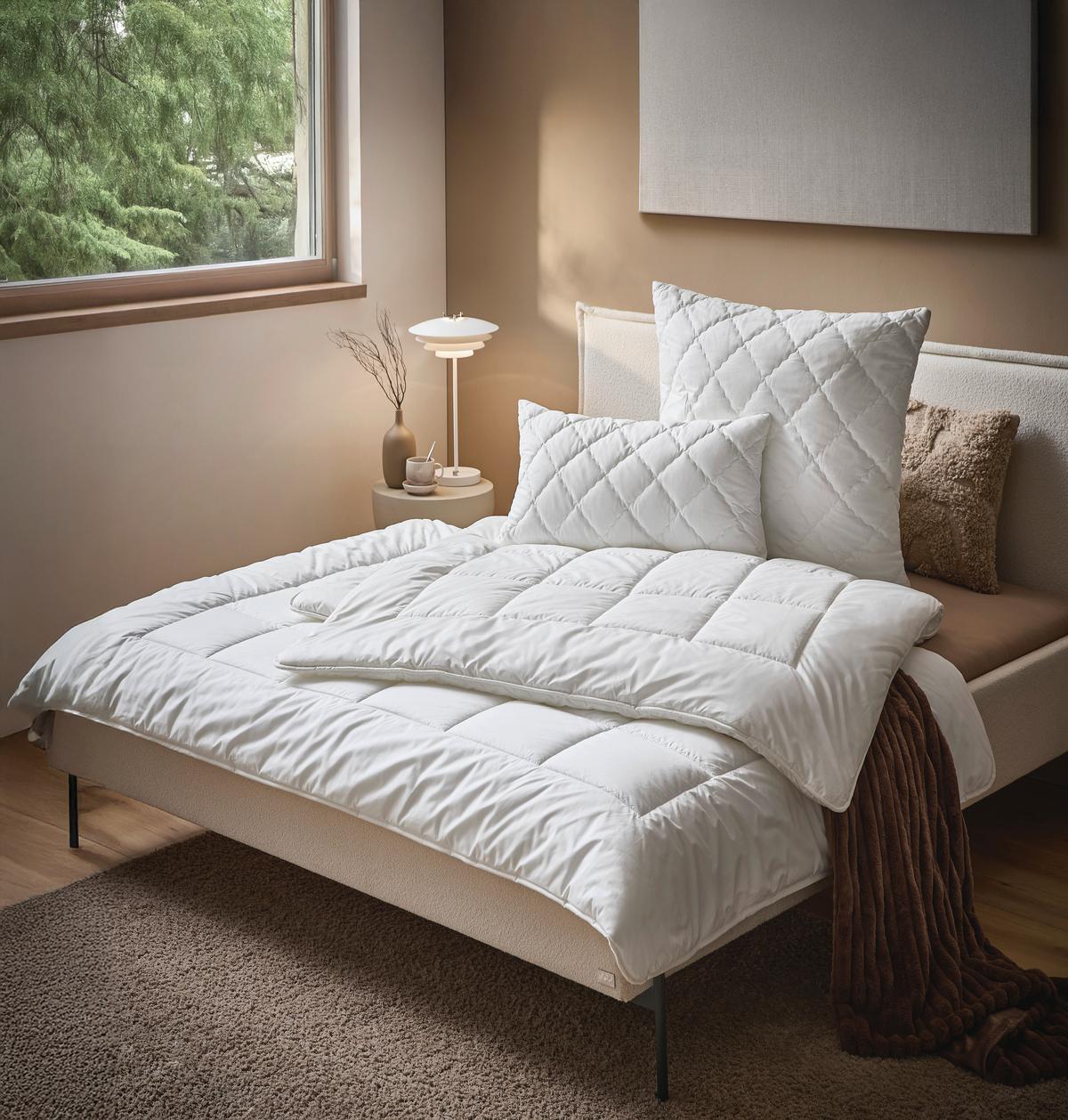 KOŁDRA CAŁOROCZNA ALCANDO UNO - szampanowy, Basics, tkanina (135/200cm) - Billerbeck