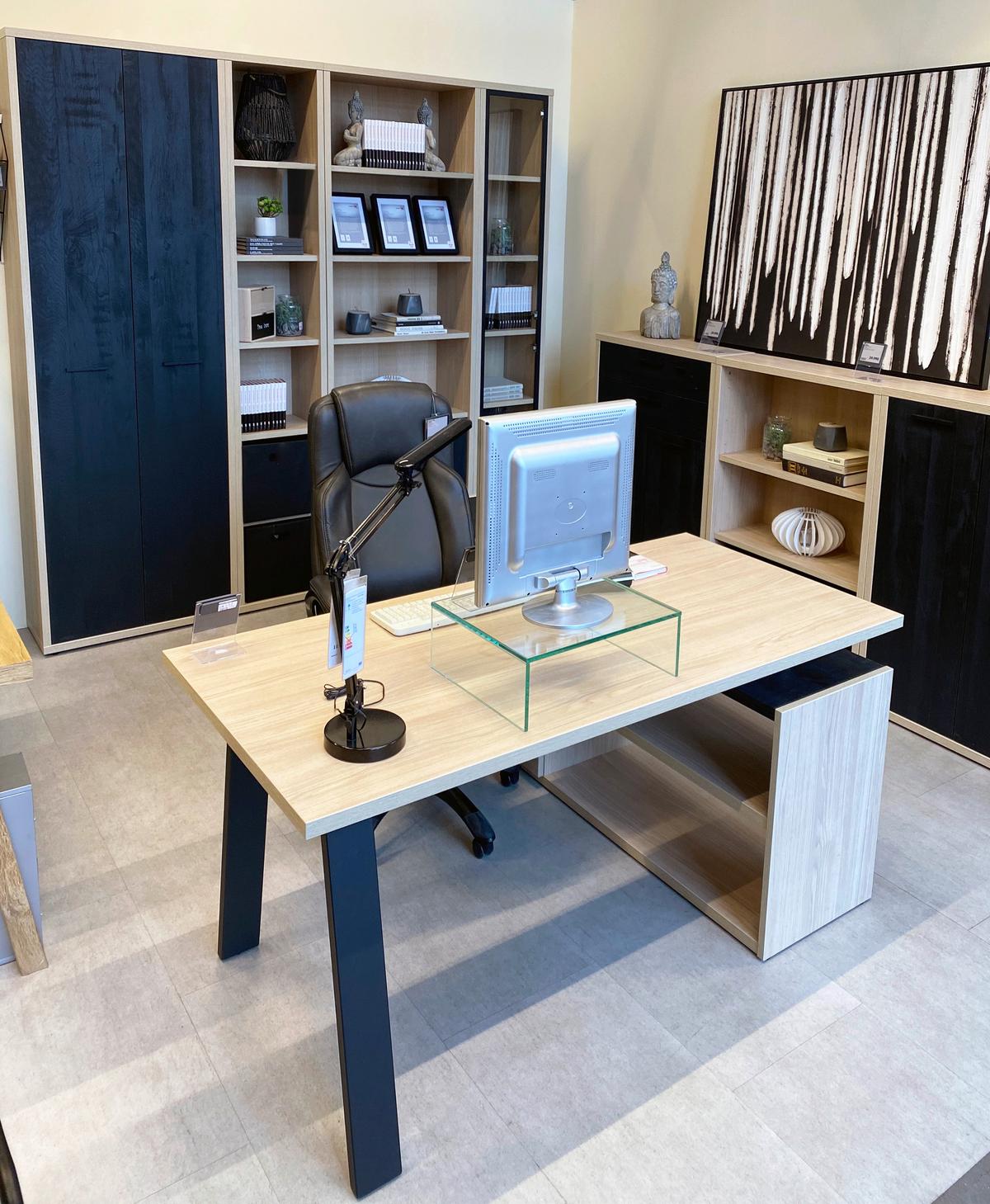 Eckschreibtisch in Schwarz/Eichefarben - Eichefarben/Schwarz, Modern, Holzwerkstoff/Metall (172/75/144cm) - Mömax