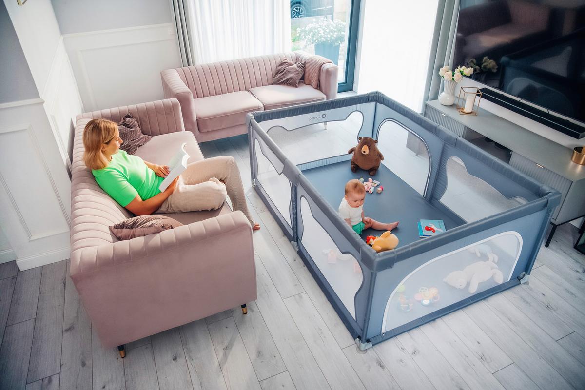 KOJEC NA KÓŁKACH WILLOW - beżowy/kolor piaskowy, Basics, tworzywo sztuczne (127/187/68cm) - Lionelo