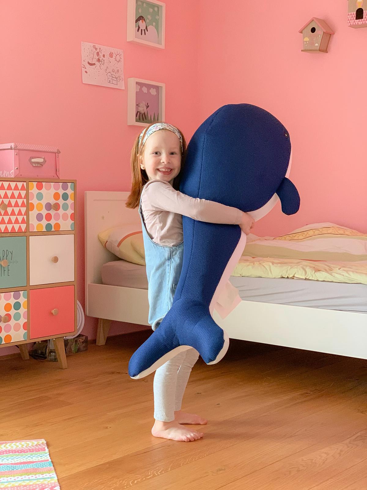 Schwimmtier Wal Blau - Blau, KONVENTIONELL, Textil (50/104/30cm)