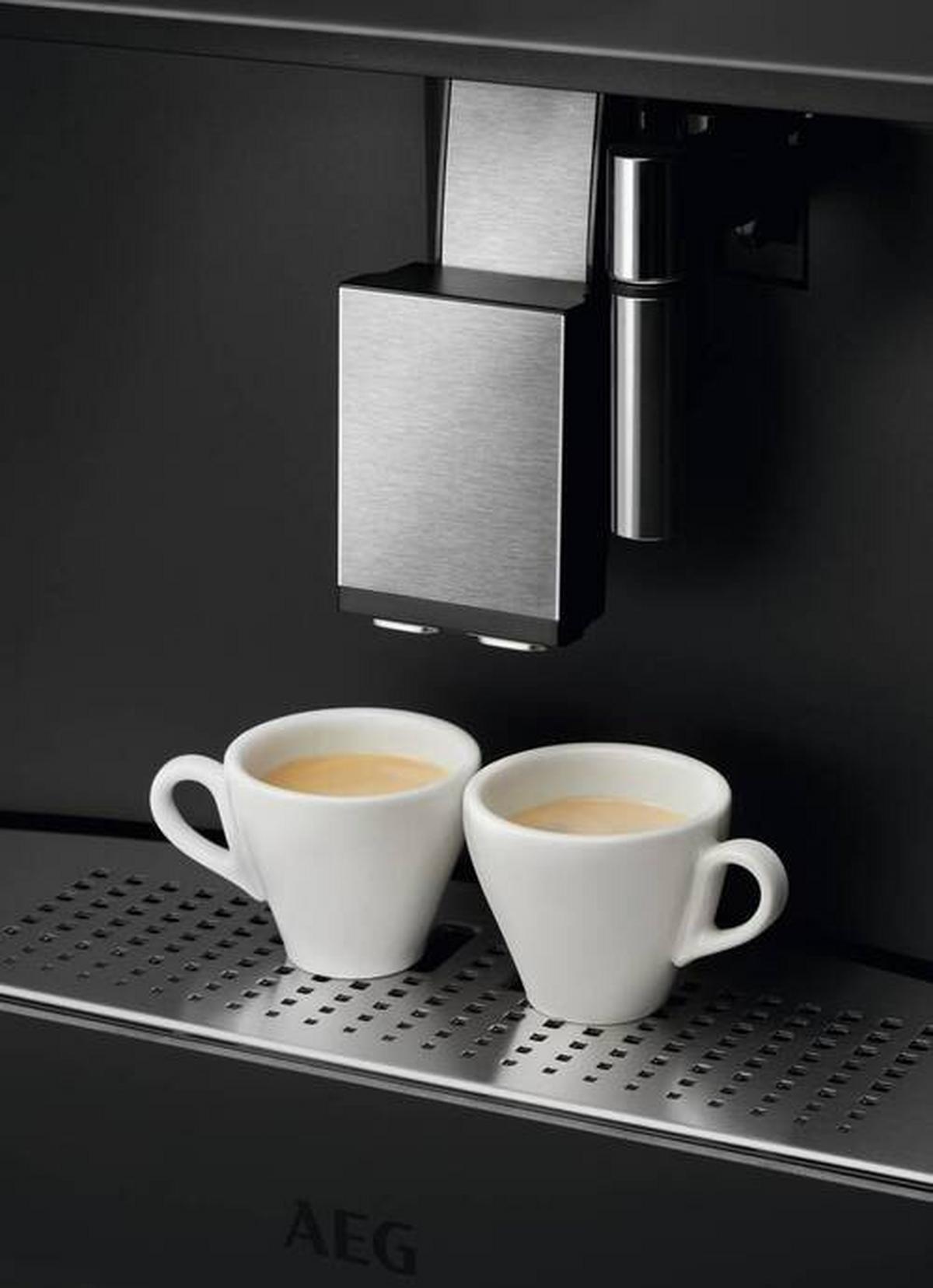 Kaffeevollautomat CK7100T Schwarz - Schwarz, MODERN (59,5/45,6/45cm) - AEG