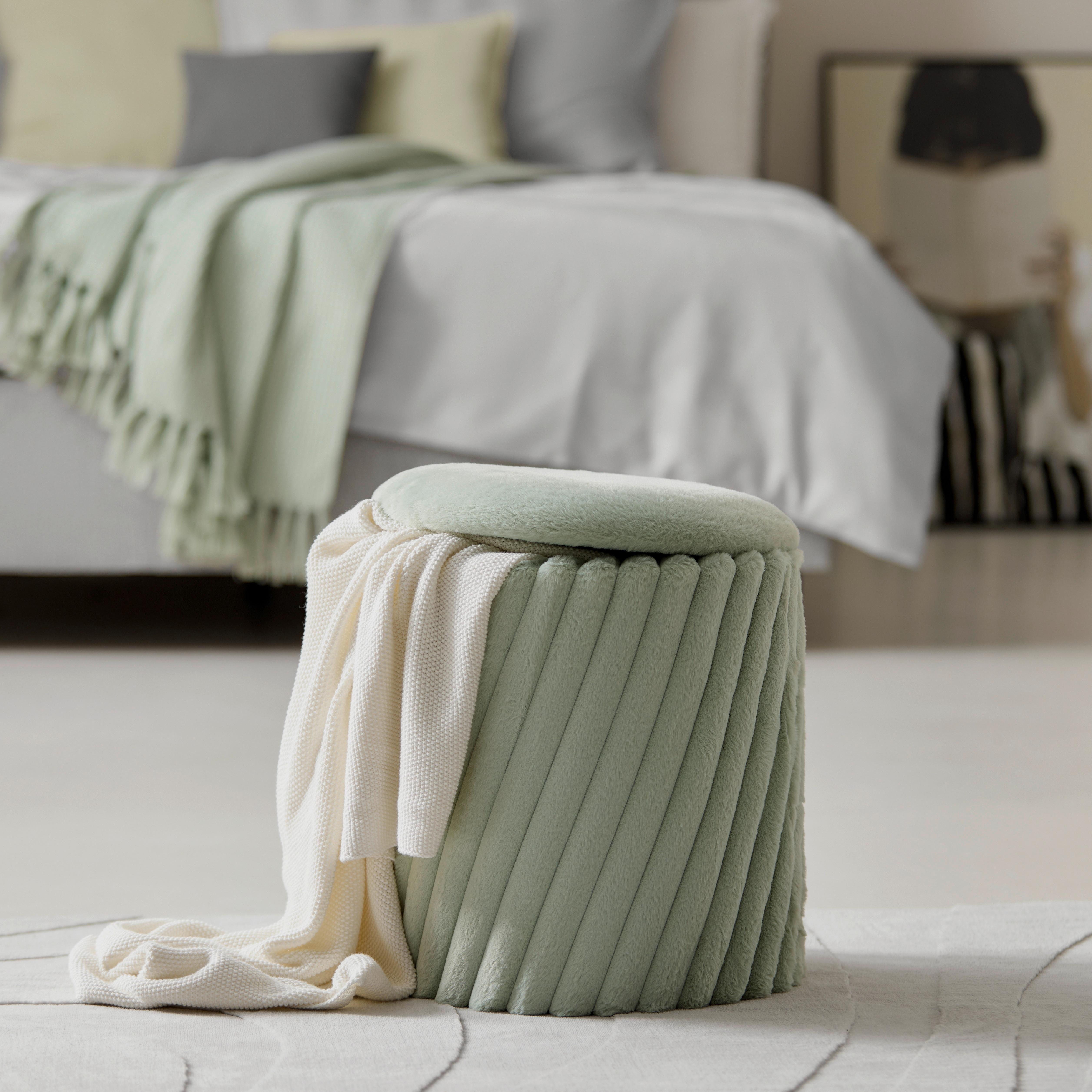 Hocker Cady Grün - Grün, ROMANTIK / LANDHAUS, Holzwerkstoff/Textil (37/40/37cm) - Mömax