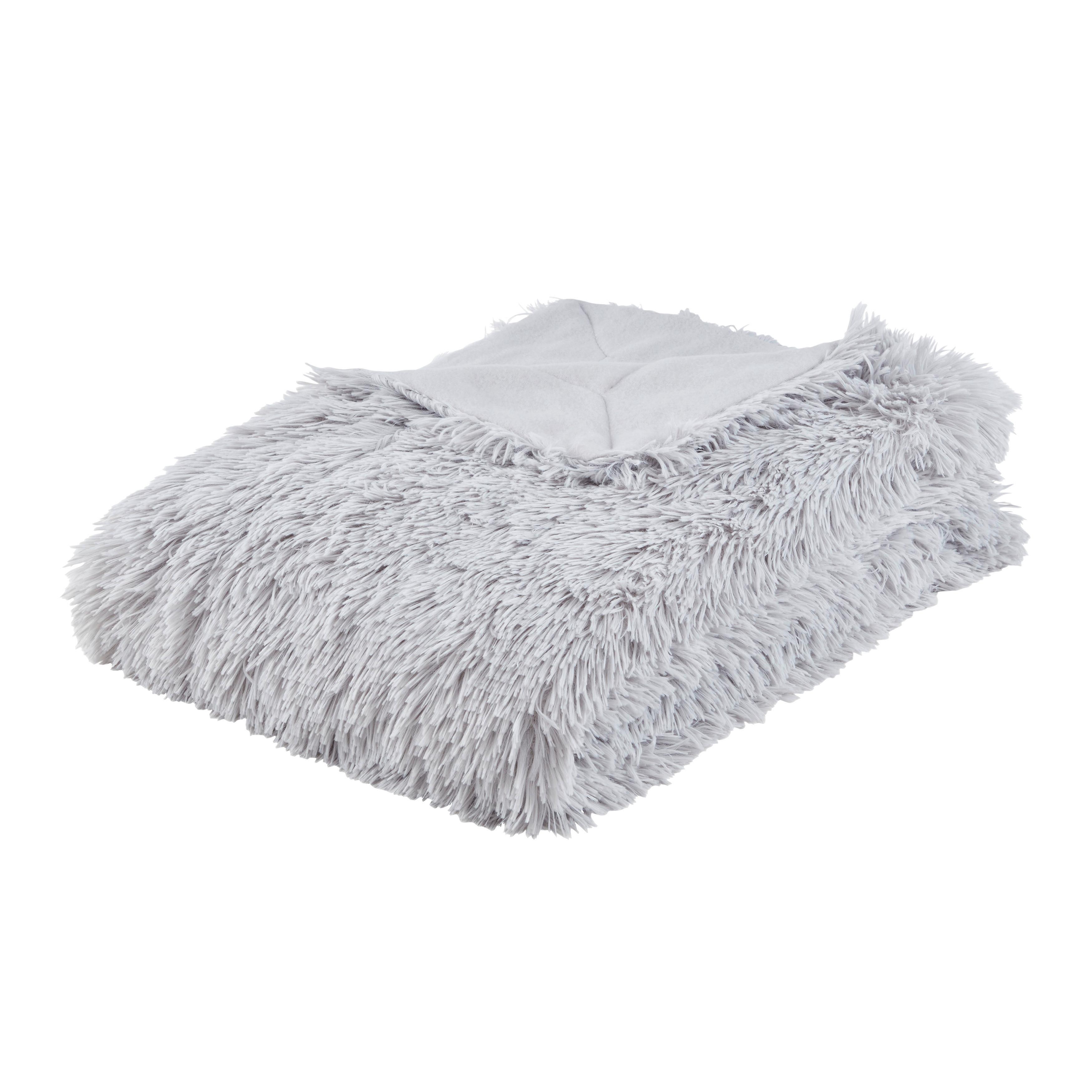 Odeja Fluffy - srebrne barve, Romantika, tekstil (130/180cm) - Modern Living