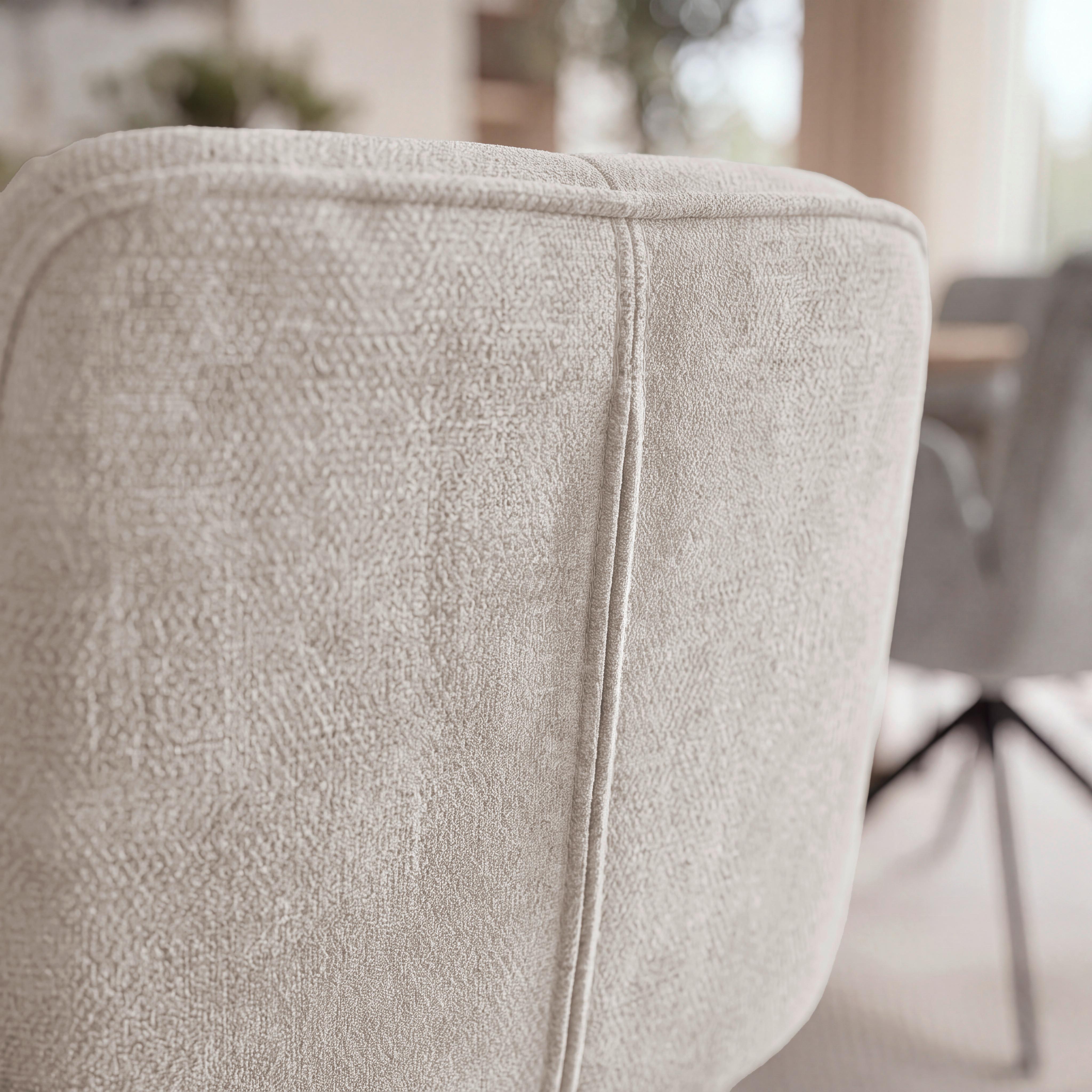 STOL MED ARMSTÖD NALANI - mörkgrå/greige, Modern, metall/textil (58/90/65,5cm) - Bessagi Home
