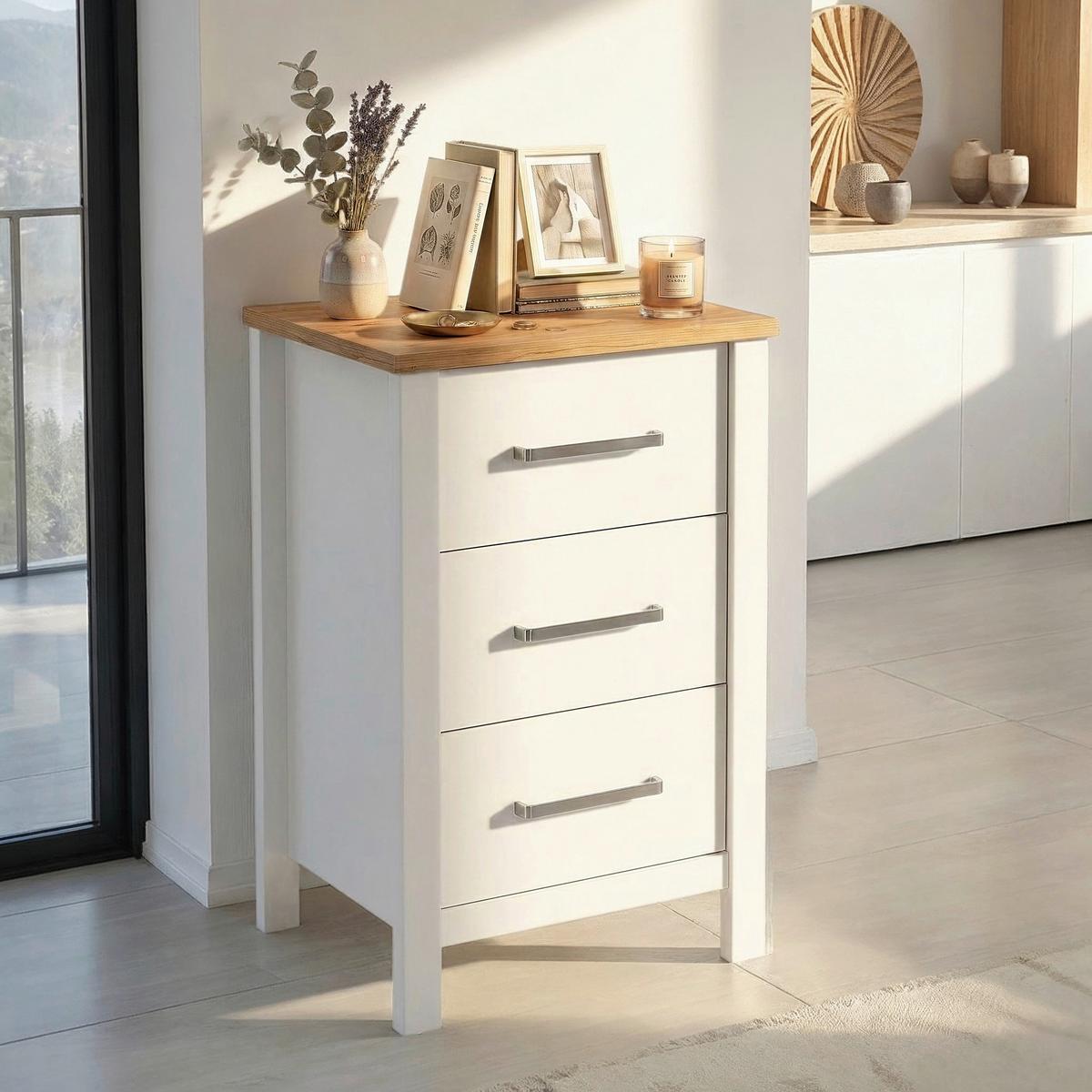 Kommode Sicilia Weiß/Eiche - Silberfarben/Weiß, ROMANTIK / LANDHAUS, Holzwerkstoff/Metall (53/92/45cm) - Mömax