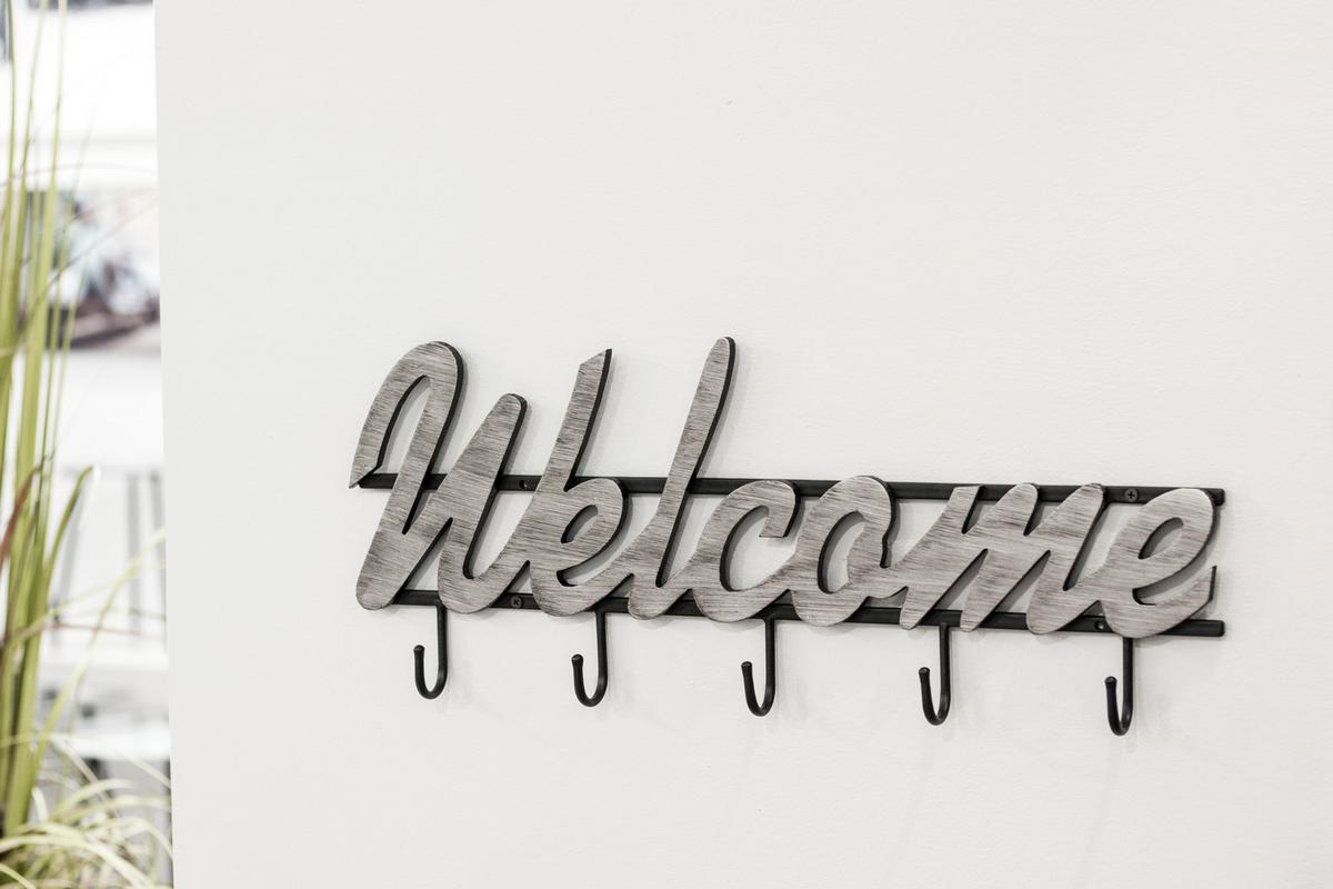 Cuier perete cu cârlige Welcome - argintiu/negru, Modern, metal/material pe bază de lemn (60/22/4cm) - Modern Living