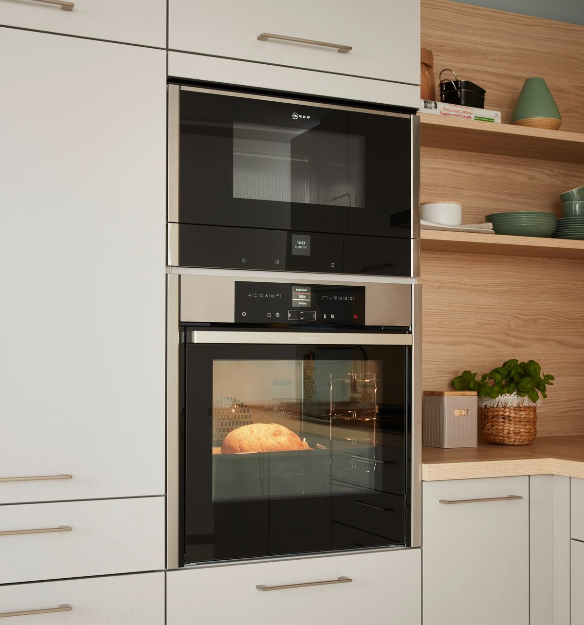 Kuhinja Po Meri Manhattan Uni - platinaste barve/srebrne barve, Moderno, leseni material (230/295cm) - Nolte Küchen